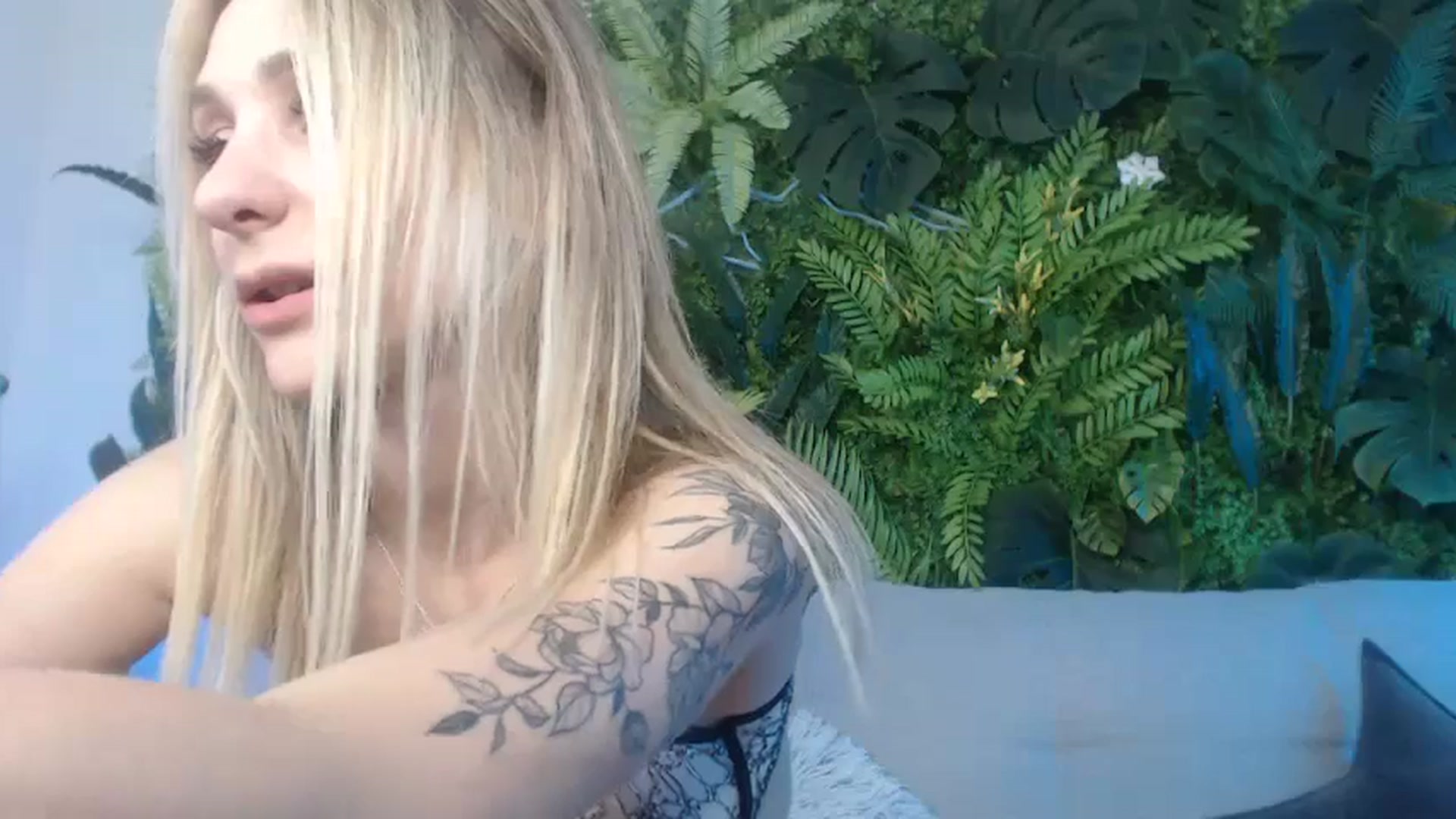 Gallery image thumbnail from Horny_Blond's myfreecams stream on, 10/08/2024, 09:24 image 17 of 20