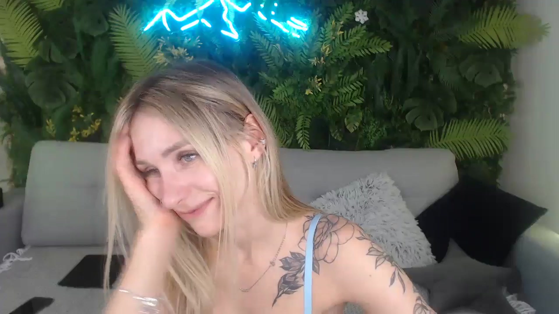 Gallery image thumbnail from Horny_Blond's myfreecams stream on, 10/09/2024, 12:02 image 5 of 20
