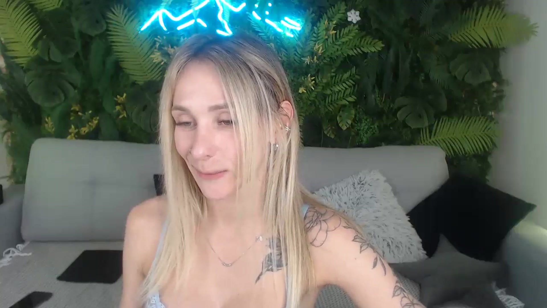 Gallery image thumbnail from Horny_Blond's myfreecams stream on, 10/09/2024, 12:02 image 2 of 20
