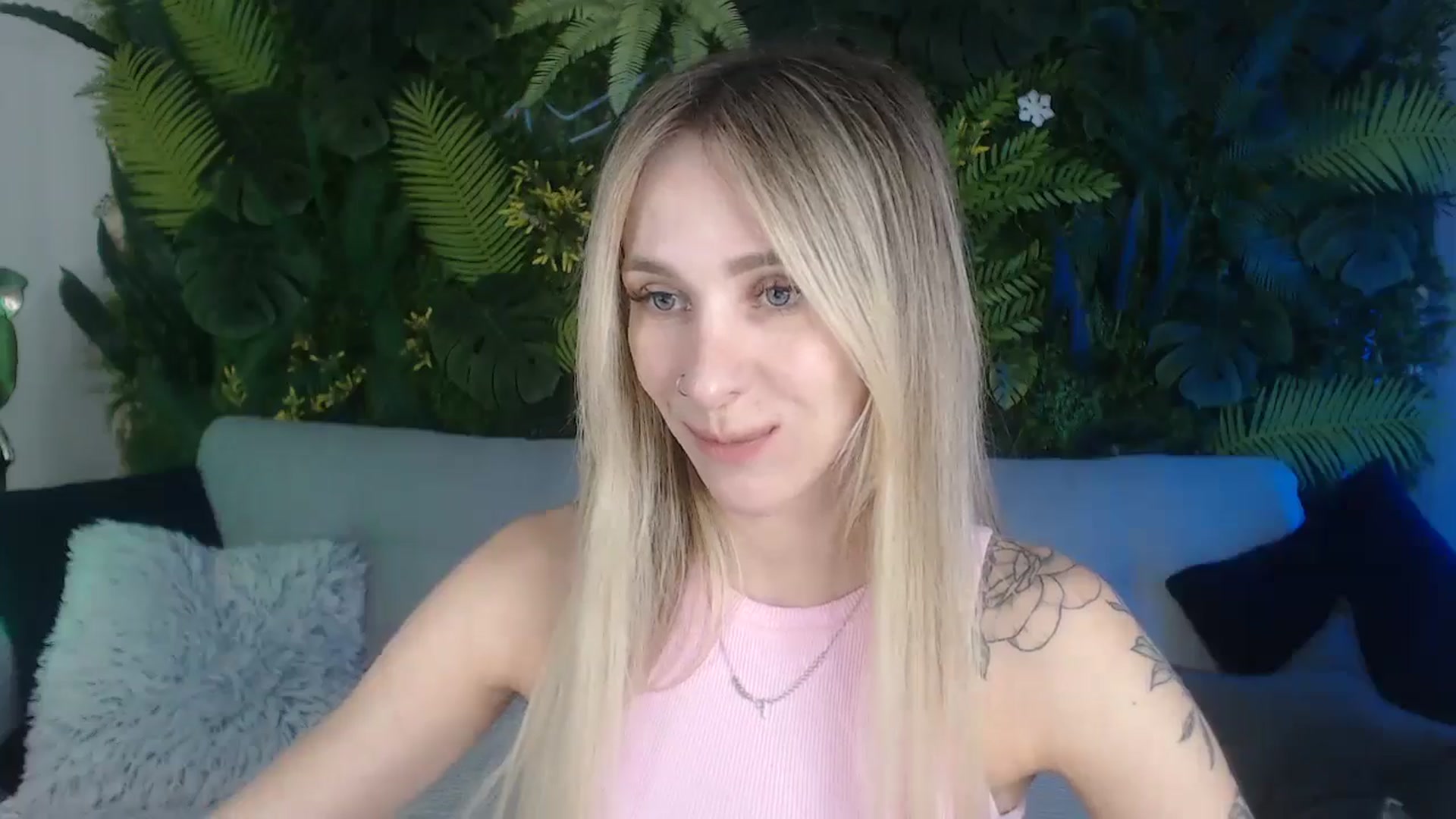 Gallery image thumbnail from Horny_Blond's myfreecams stream on, 10/19/2024, 08:25 image 4 of 20