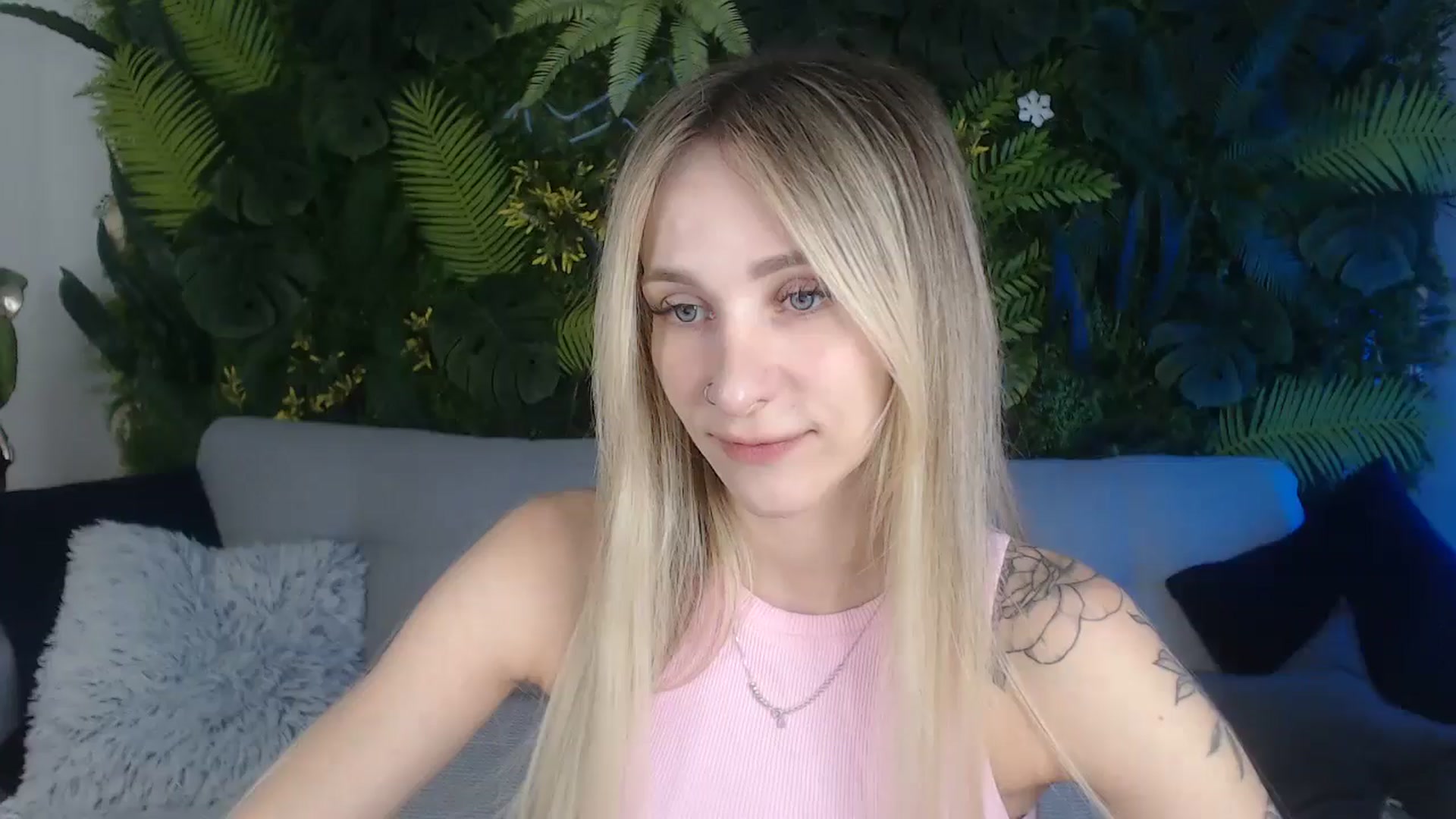 Gallery image thumbnail from Horny_Blond's myfreecams stream on, 10/19/2024, 08:25 image 1 of 20