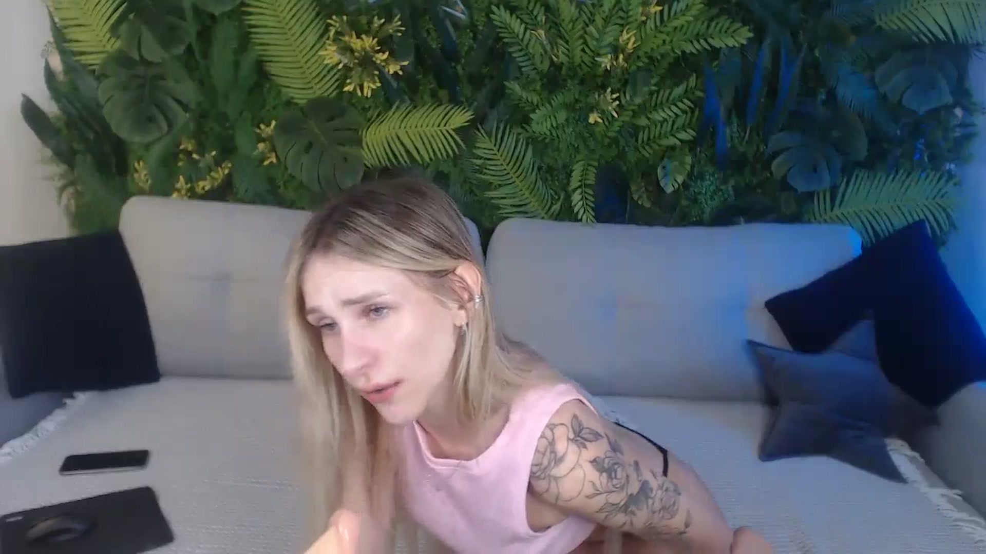 Gallery image thumbnail from Horny_Blond's myfreecams stream on, 10/19/2024, 09:18 image 8 of 20