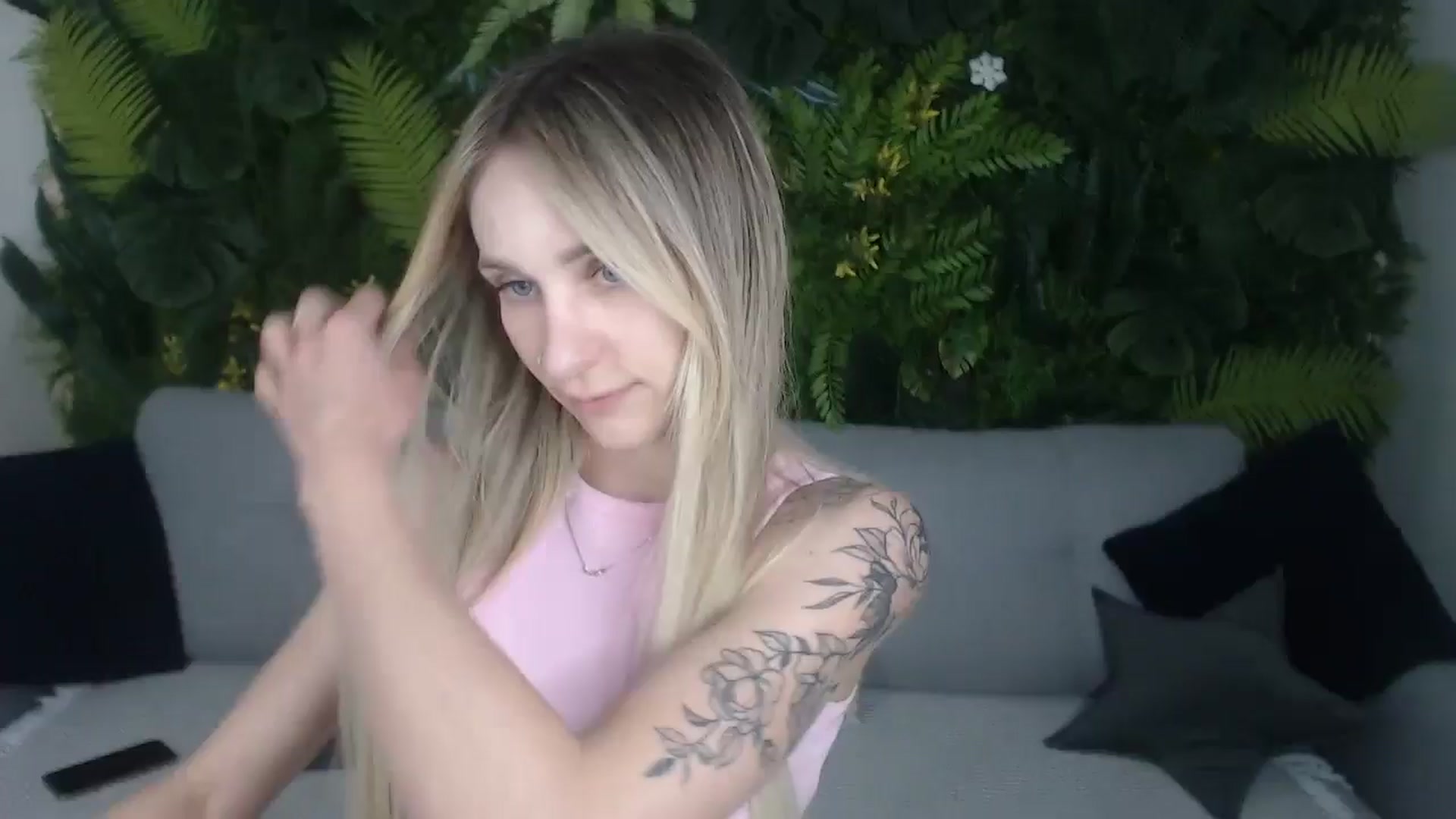 Gallery image thumbnail from Horny_Blond's myfreecams stream on, 10/19/2024, 09:44 image 1 of 20