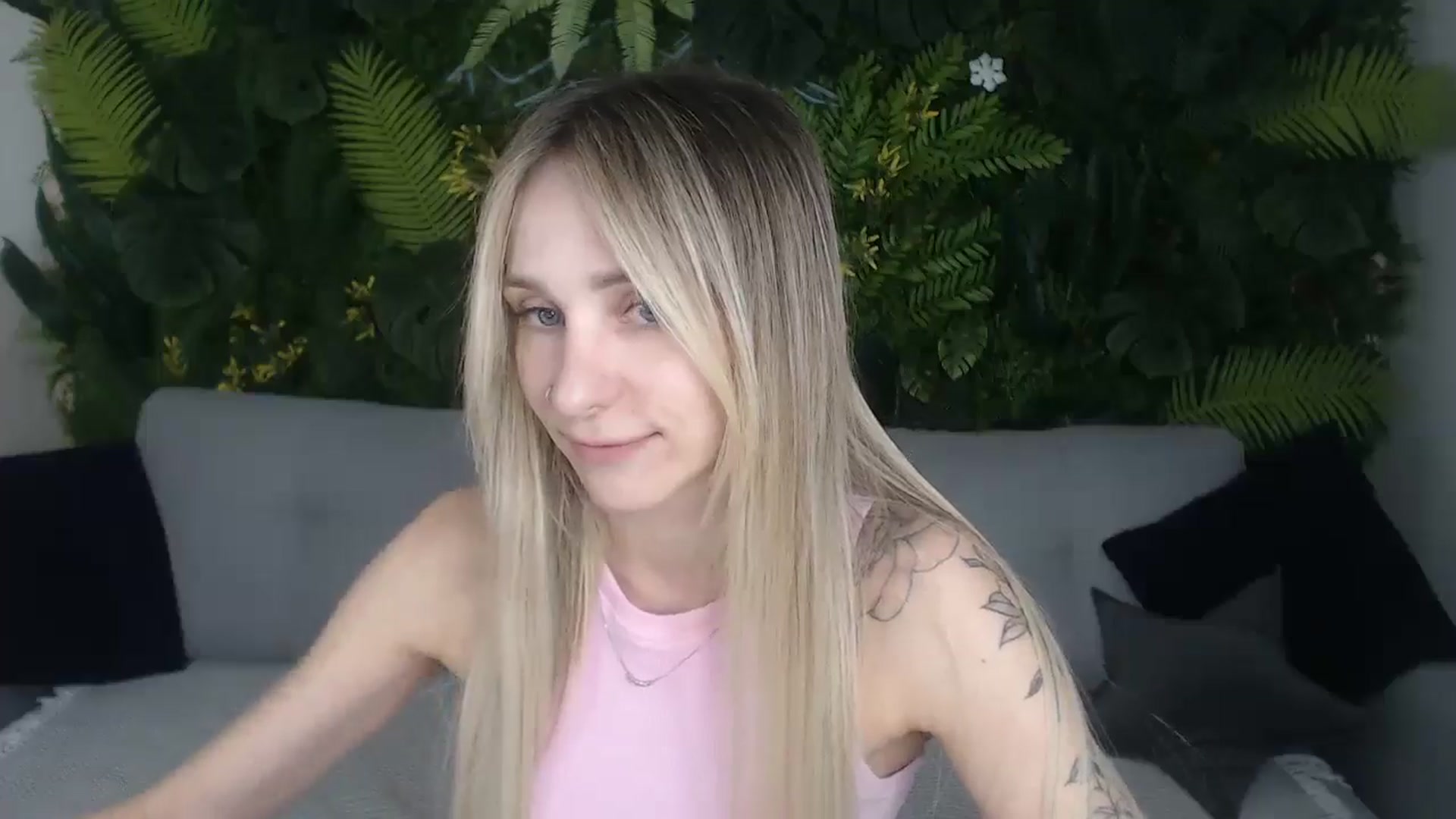 Gallery image thumbnail from Horny_Blond's myfreecams stream on, 10/19/2024, 09:44 image 5 of 20