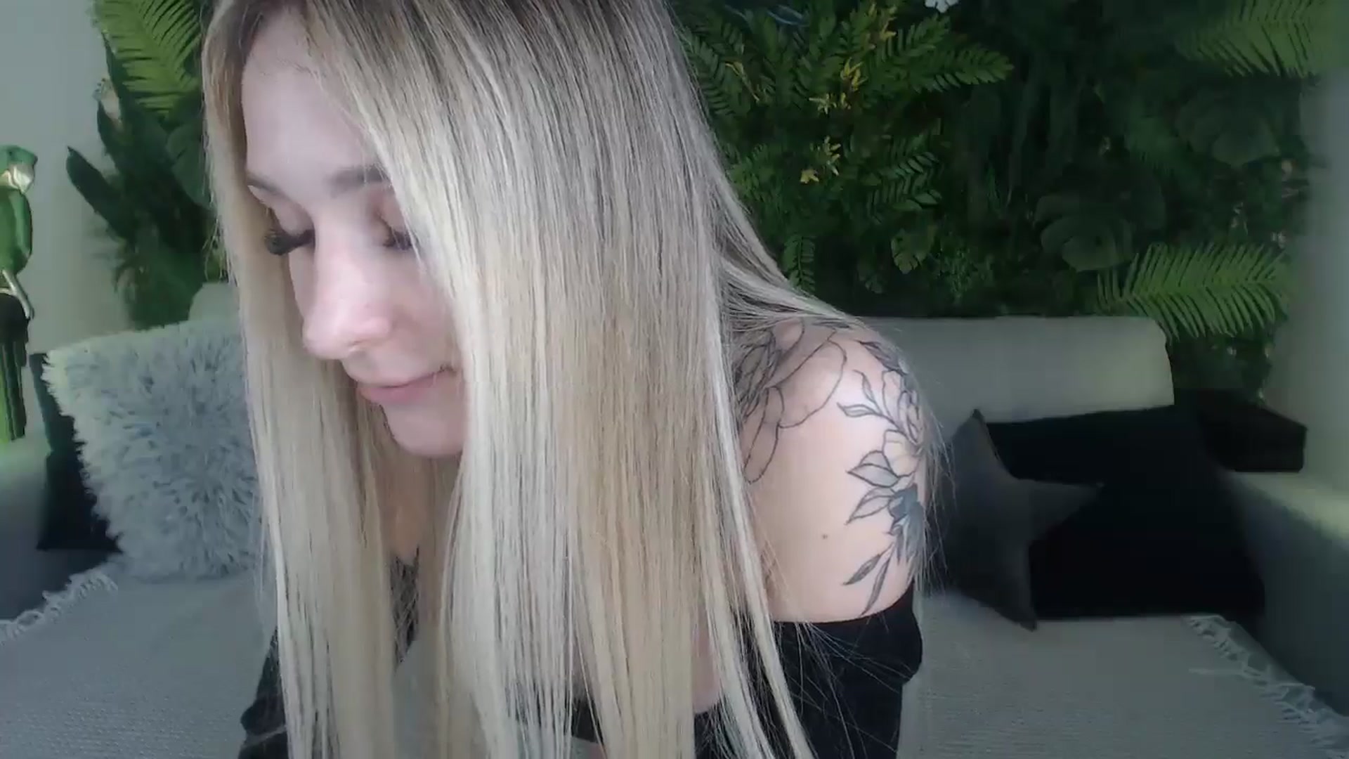 Gallery image thumbnail from Horny_Blond's myfreecams stream on, 10/23/2024, 13:02 image 4 of 20