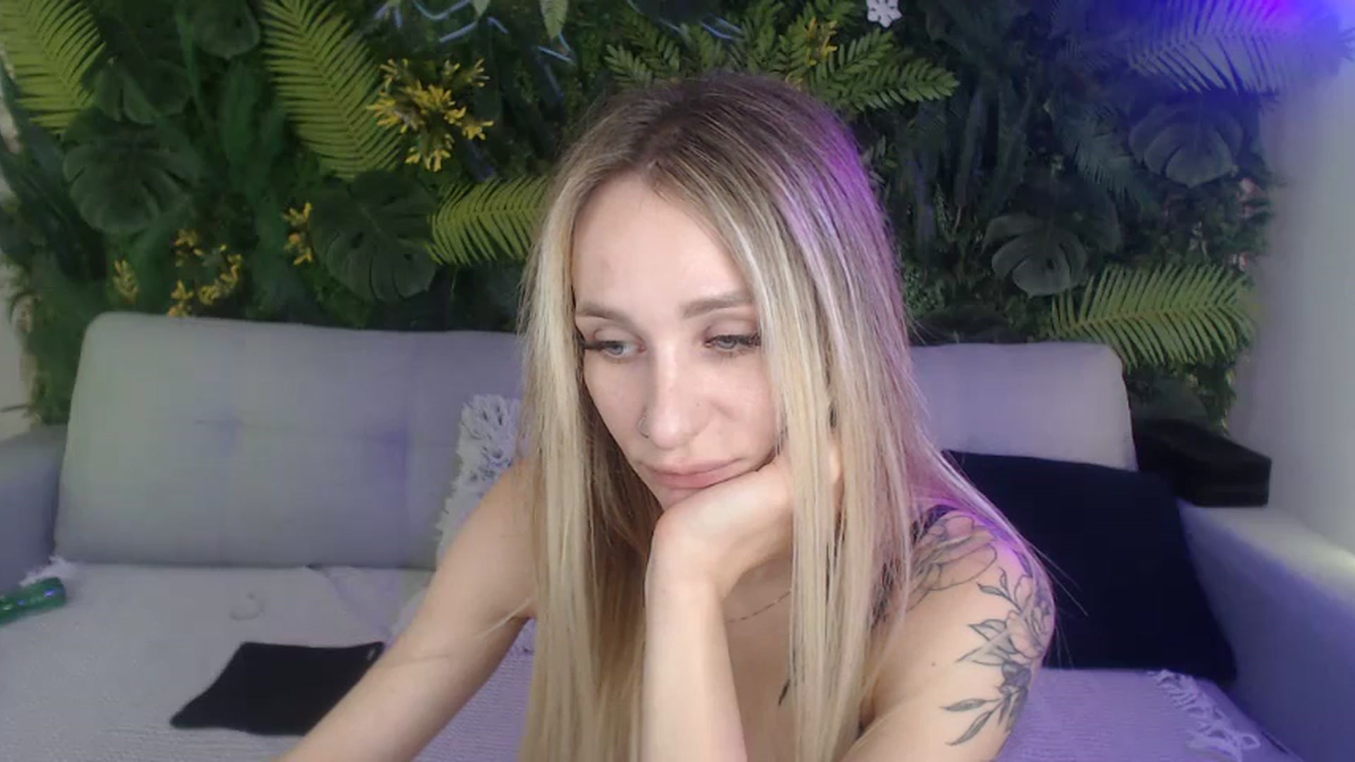 Gallery image thumbnail from Horny_Blond's myfreecams stream on, 10/25/2024, 10:22 image 3 of 20