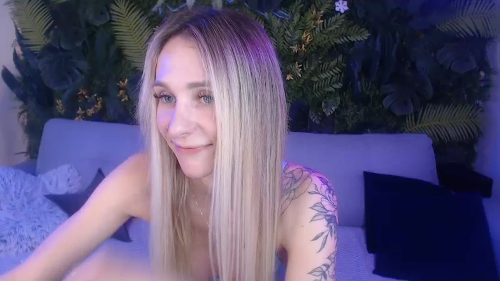 Gallery image thumbnail from Horny_Blond's myfreecams stream on, 10/26/2024, 09:11 image 9 of 20