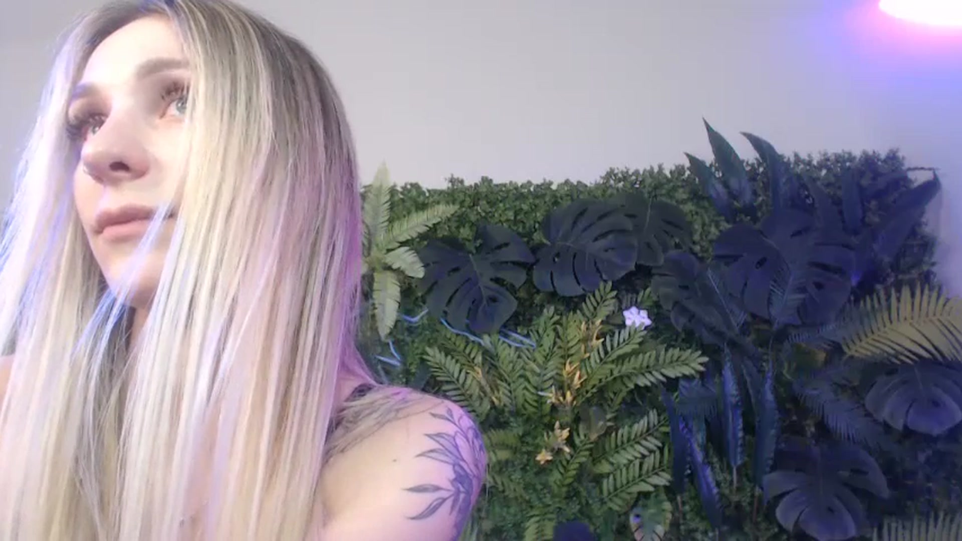 Gallery image thumbnail from Horny_Blond's myfreecams stream on, 10/27/2024, 10:47 image 14 of 20