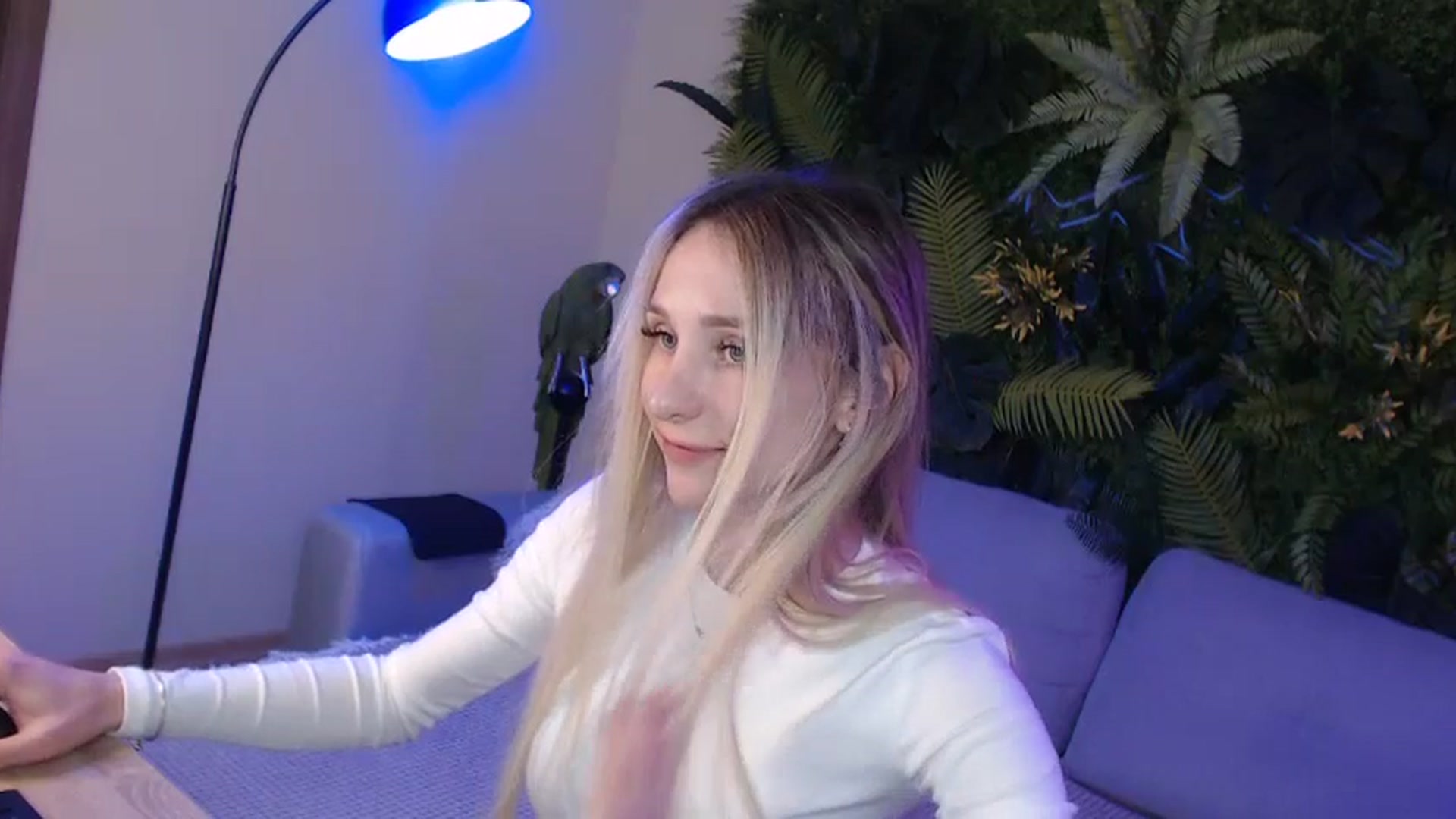 Gallery image thumbnail from Horny_Blond's myfreecams stream on, 10/29/2024, 10:41 image 10 of 20