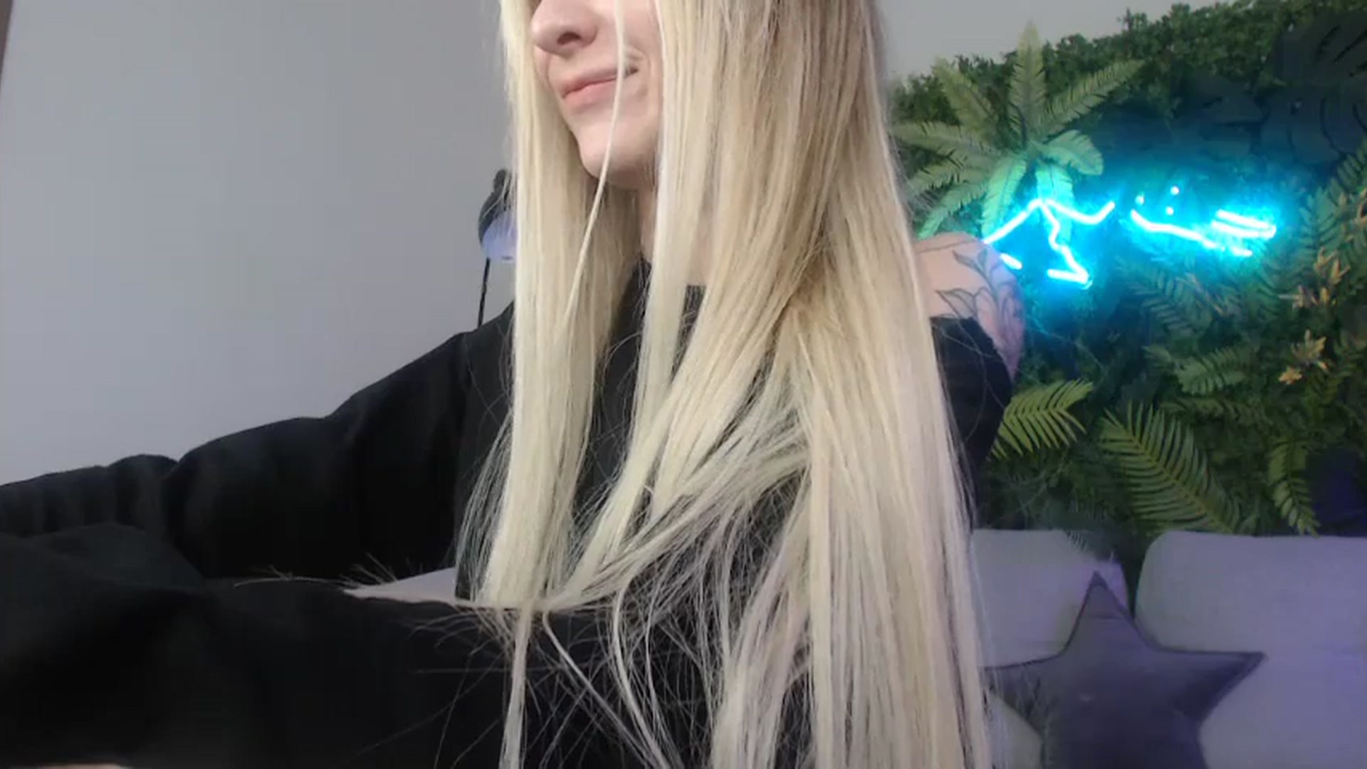 Gallery image thumbnail from Horny_Blond's myfreecams stream on, 11/01/2024, 09:43 image 5 of 20