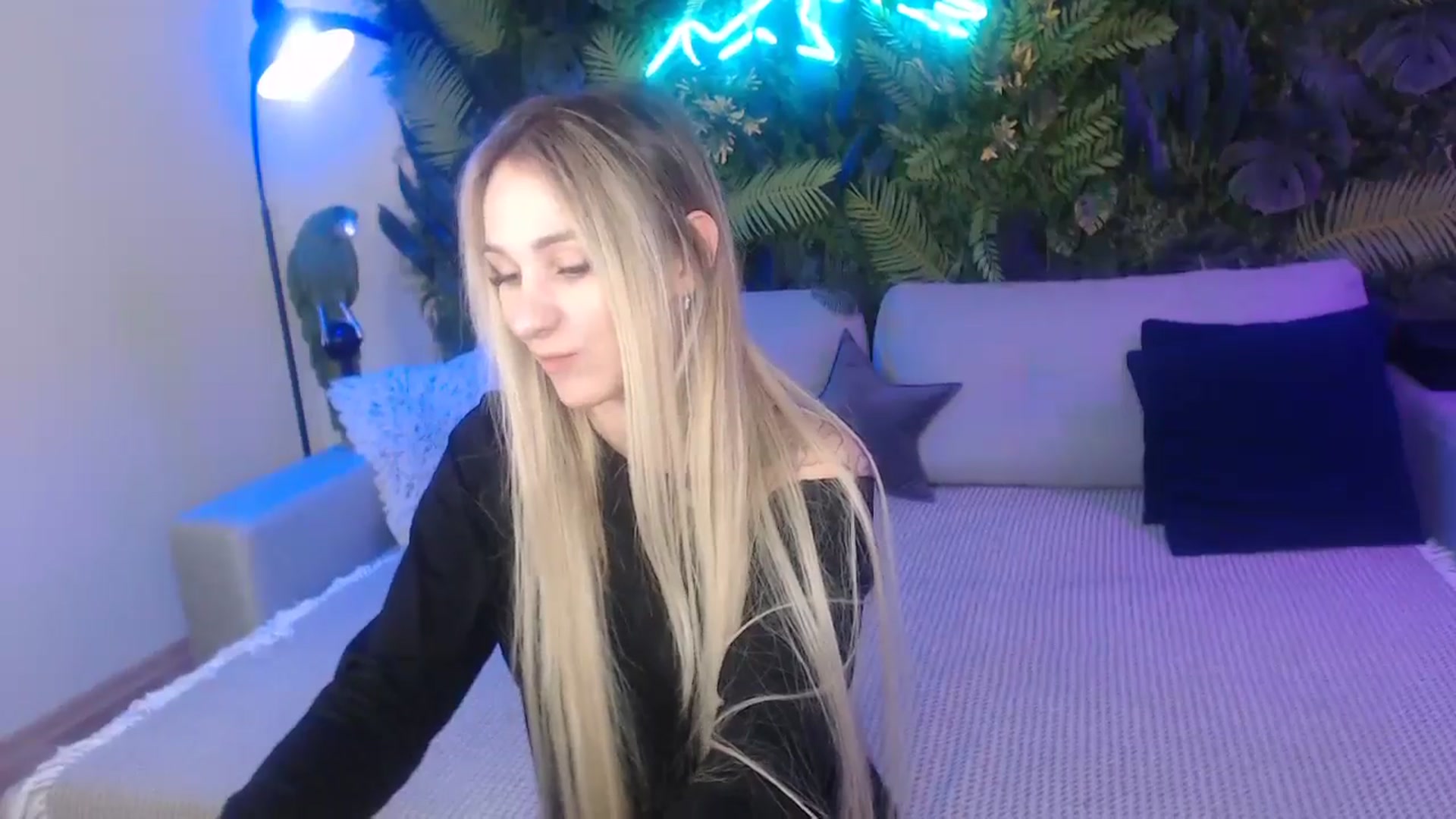 Gallery image thumbnail from Horny_Blond's myfreecams stream on, 11/01/2024, 11:17 image 3 of 20