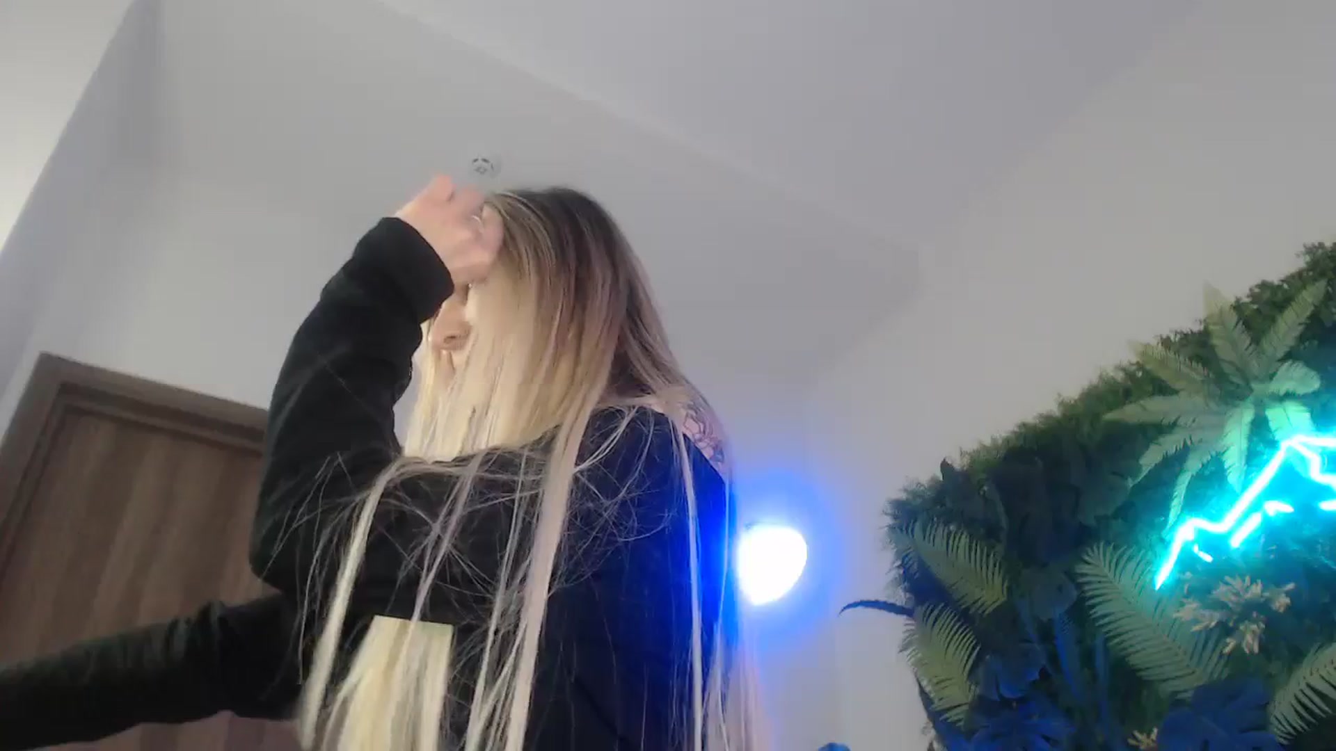 Gallery image thumbnail from Horny_Blond's myfreecams stream on, 11/01/2024, 11:51 image 16 of 20