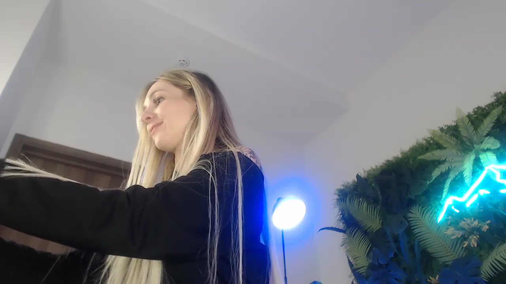 Gallery image thumbnail from Horny_Blond's myfreecams stream on, 11/01/2024, 11:51 image 18 of 20