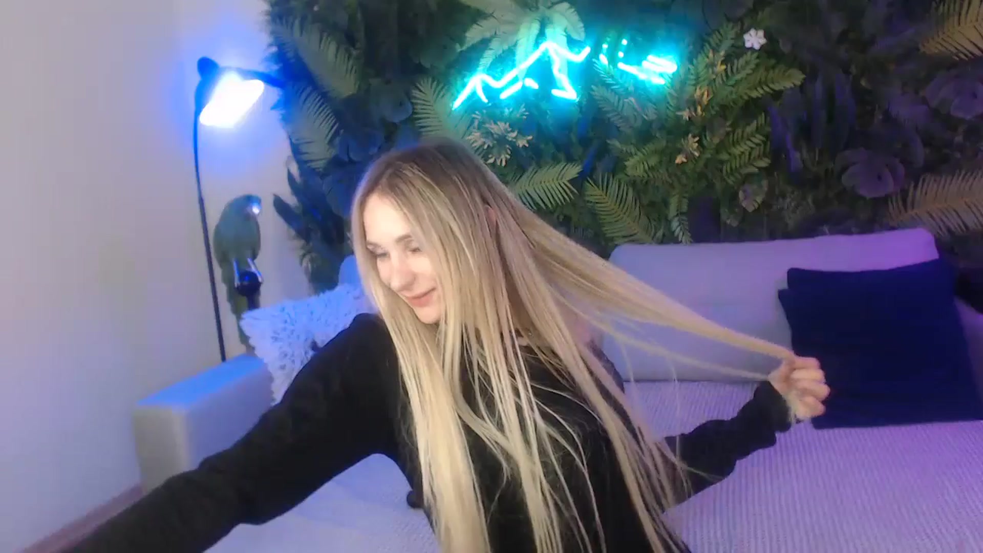 Gallery image thumbnail from Horny_Blond's myfreecams stream on, 11/01/2024, 12:26 image 10 of 20
