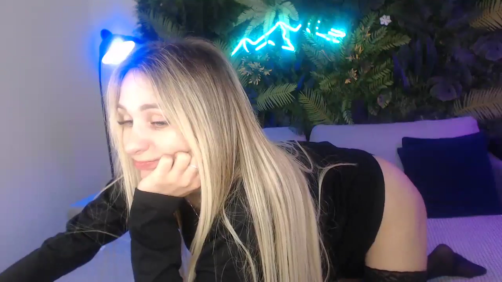 Gallery image thumbnail from Horny_Blond's myfreecams stream on, 11/01/2024, 12:26 image 2 of 20