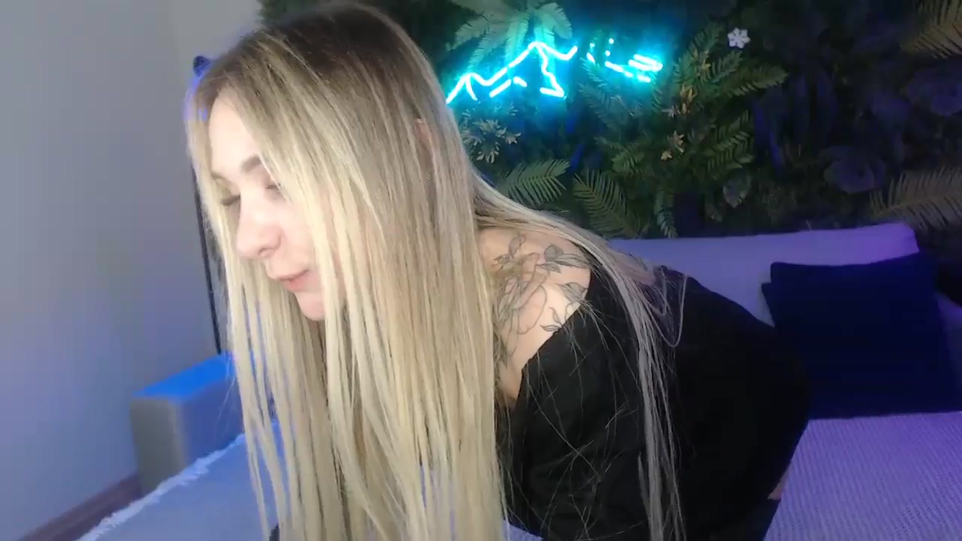 Gallery image thumbnail from Horny_Blond's myfreecams stream on, 11/01/2024, 12:26 image 11 of 20