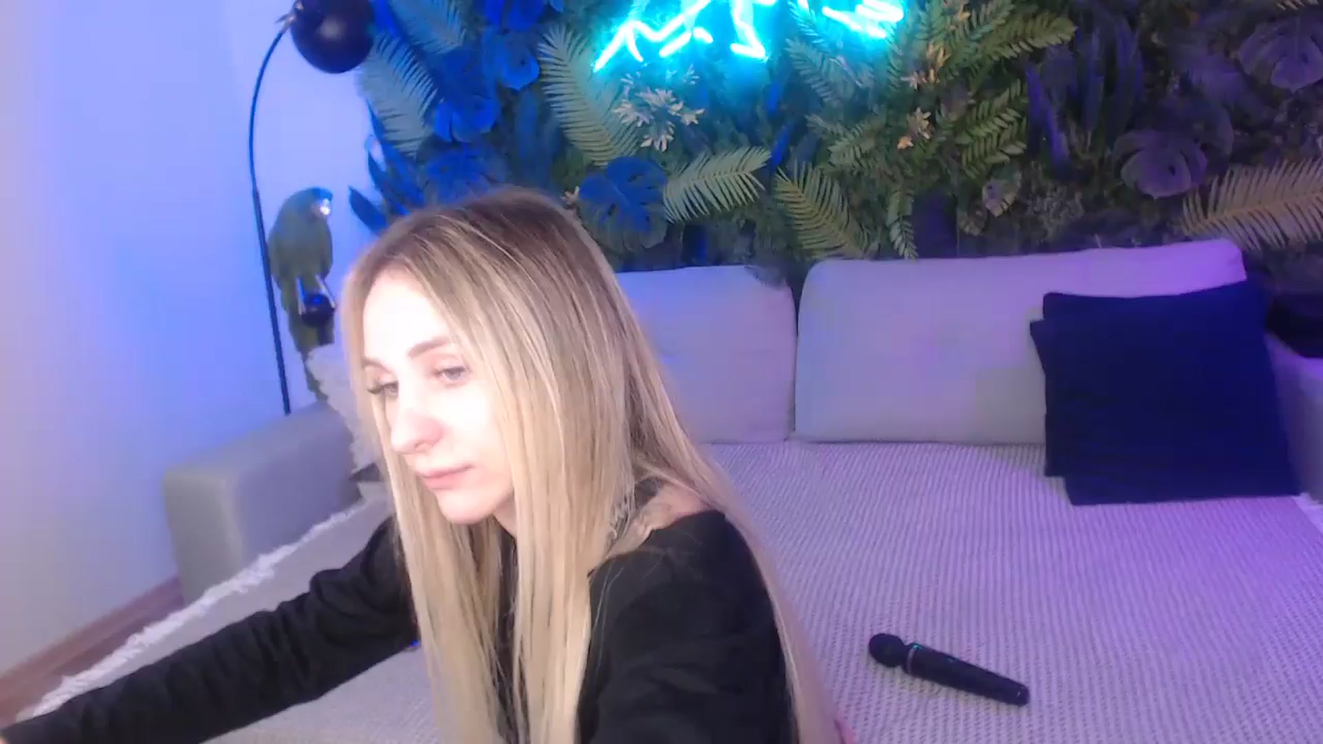 Gallery image thumbnail from Horny_Blond's myfreecams stream on, 11/01/2024, 14:00 image 1 of 20