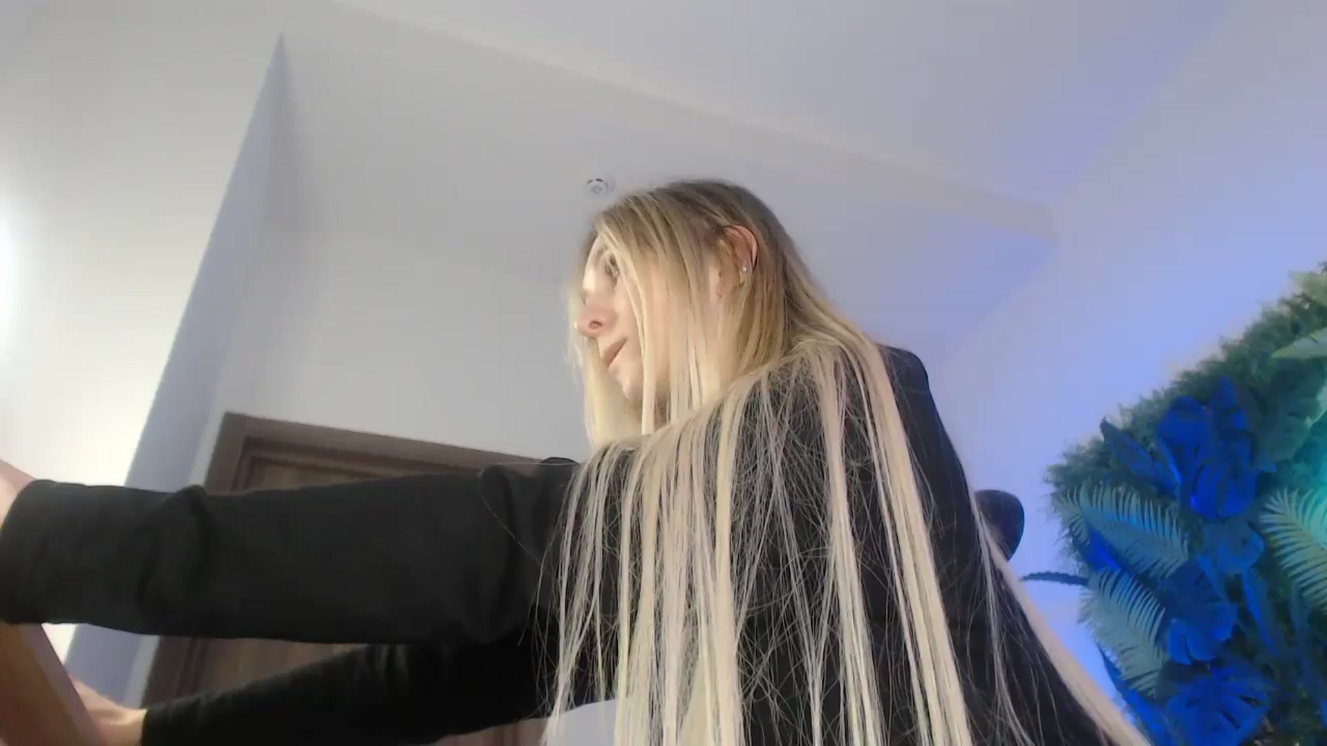 Gallery image thumbnail from Horny_Blond's myfreecams stream on, 11/01/2024, 14:00 image 12 of 20