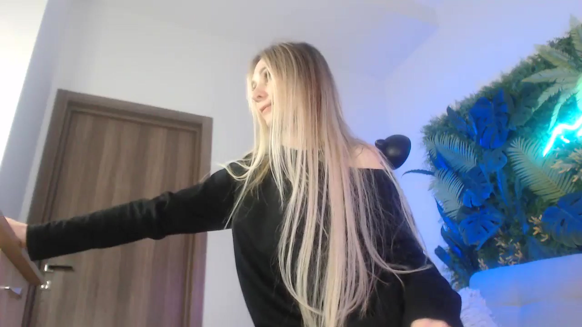 Gallery image thumbnail from Horny_Blond's myfreecams stream on, 11/01/2024, 14:37 image 11 of 20