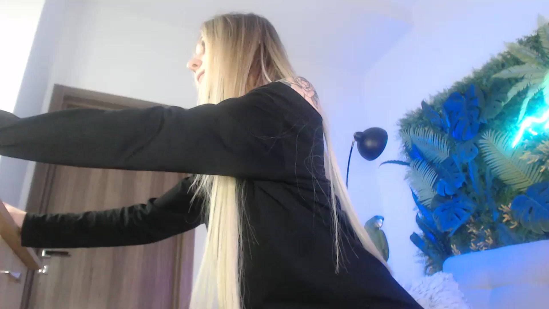 Gallery image thumbnail from Horny_Blond's myfreecams stream on, 11/01/2024, 14:37 image 9 of 20