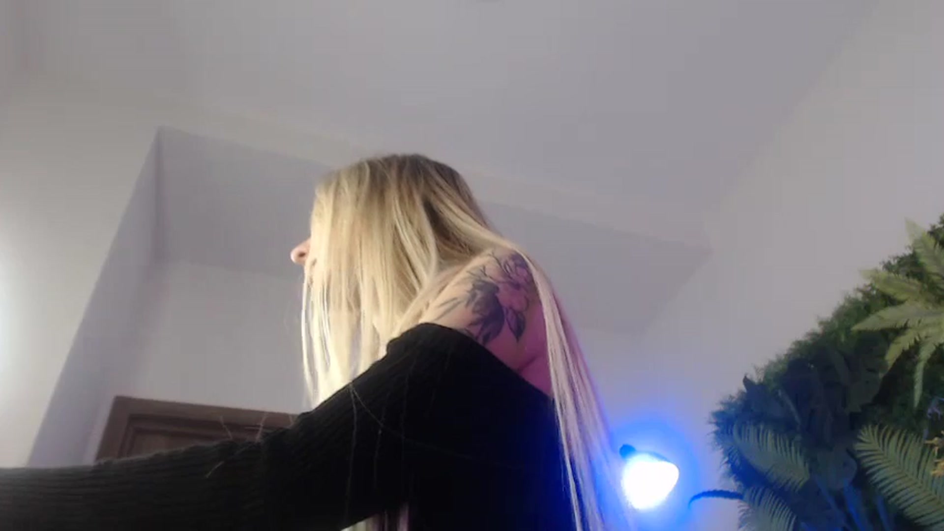 Gallery image thumbnail from Horny_Blond's myfreecams stream on, 11/02/2024, 10:17 image 11 of 20