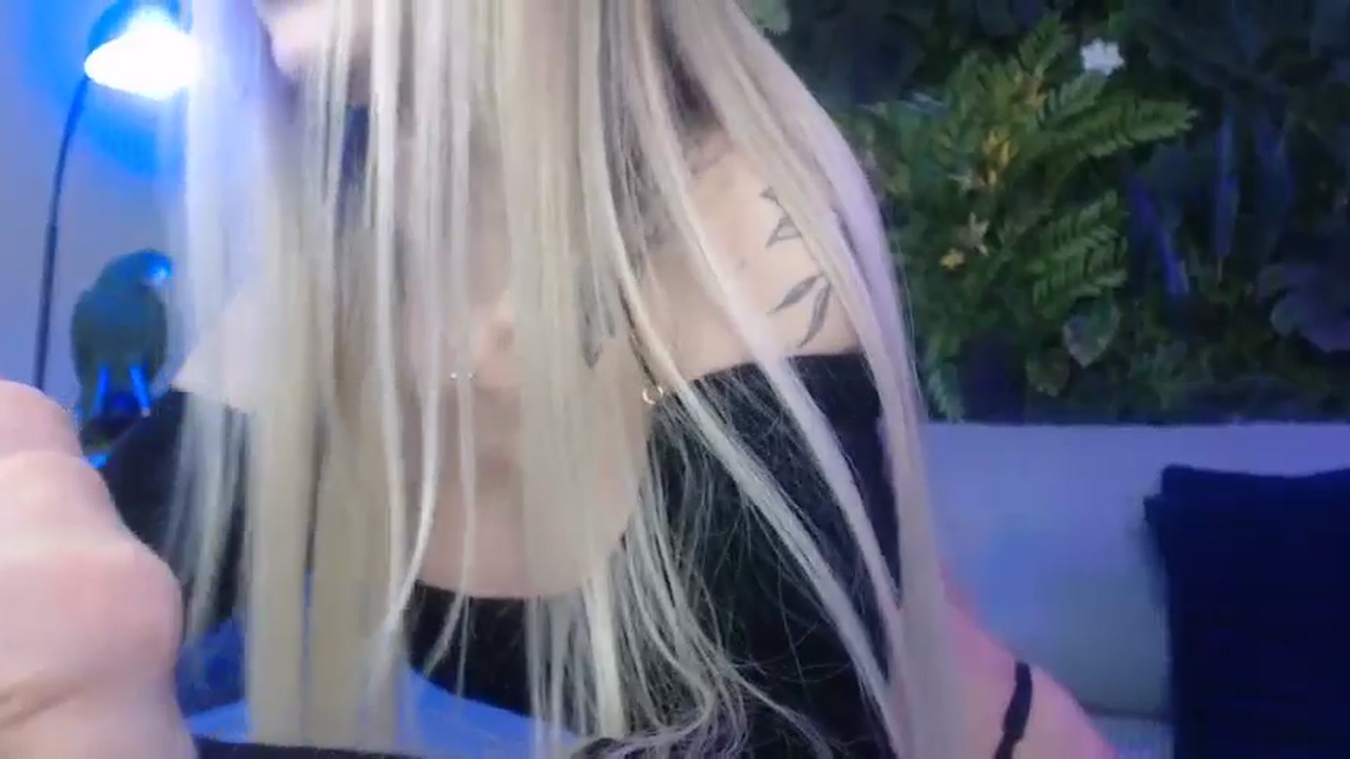 Gallery image thumbnail from Horny_Blond's myfreecams stream on, 11/02/2024, 10:17 image 5 of 20