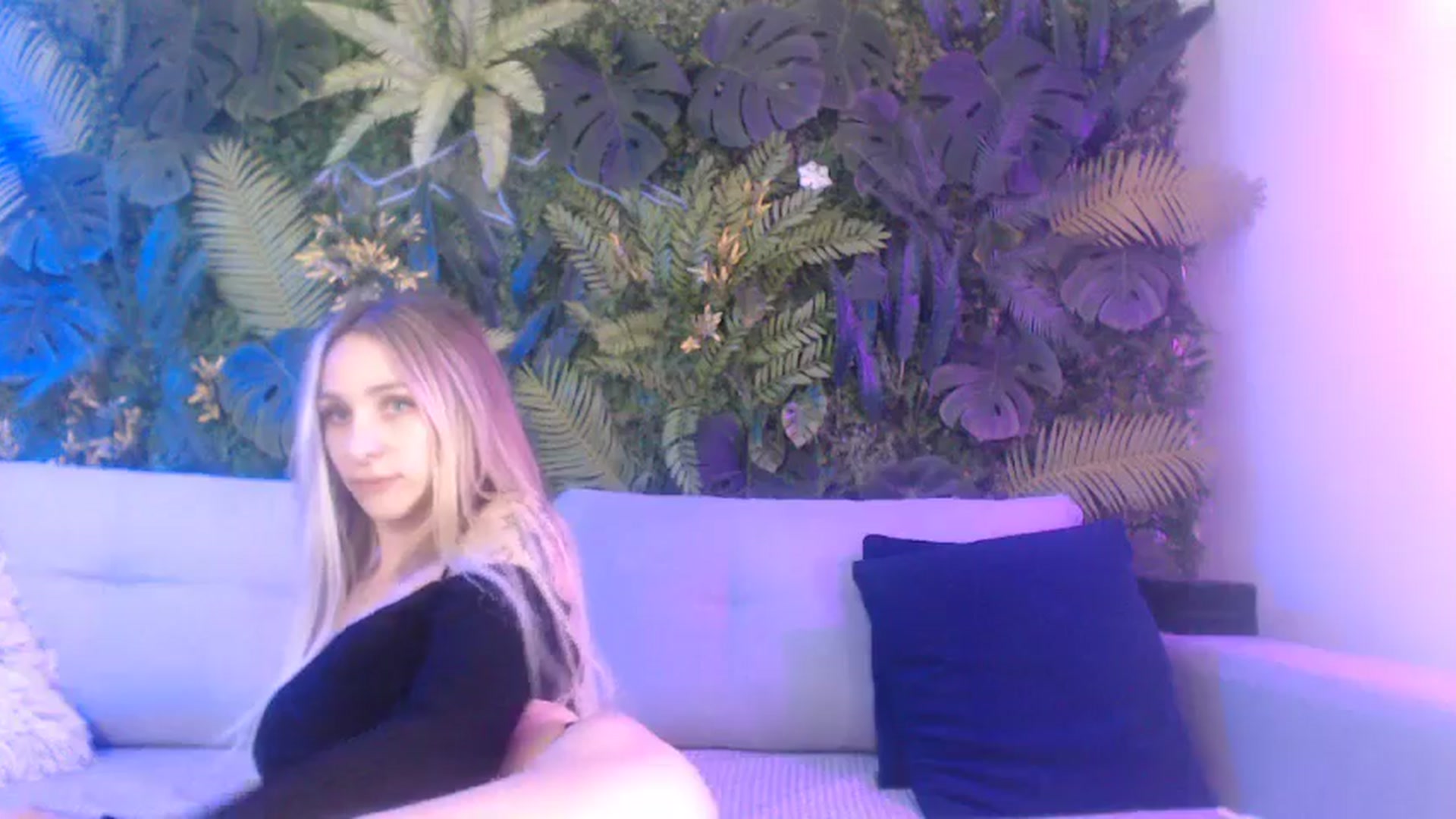 Gallery image thumbnail from Horny_Blond's myfreecams stream on, 11/02/2024, 12:19 image 11 of 20