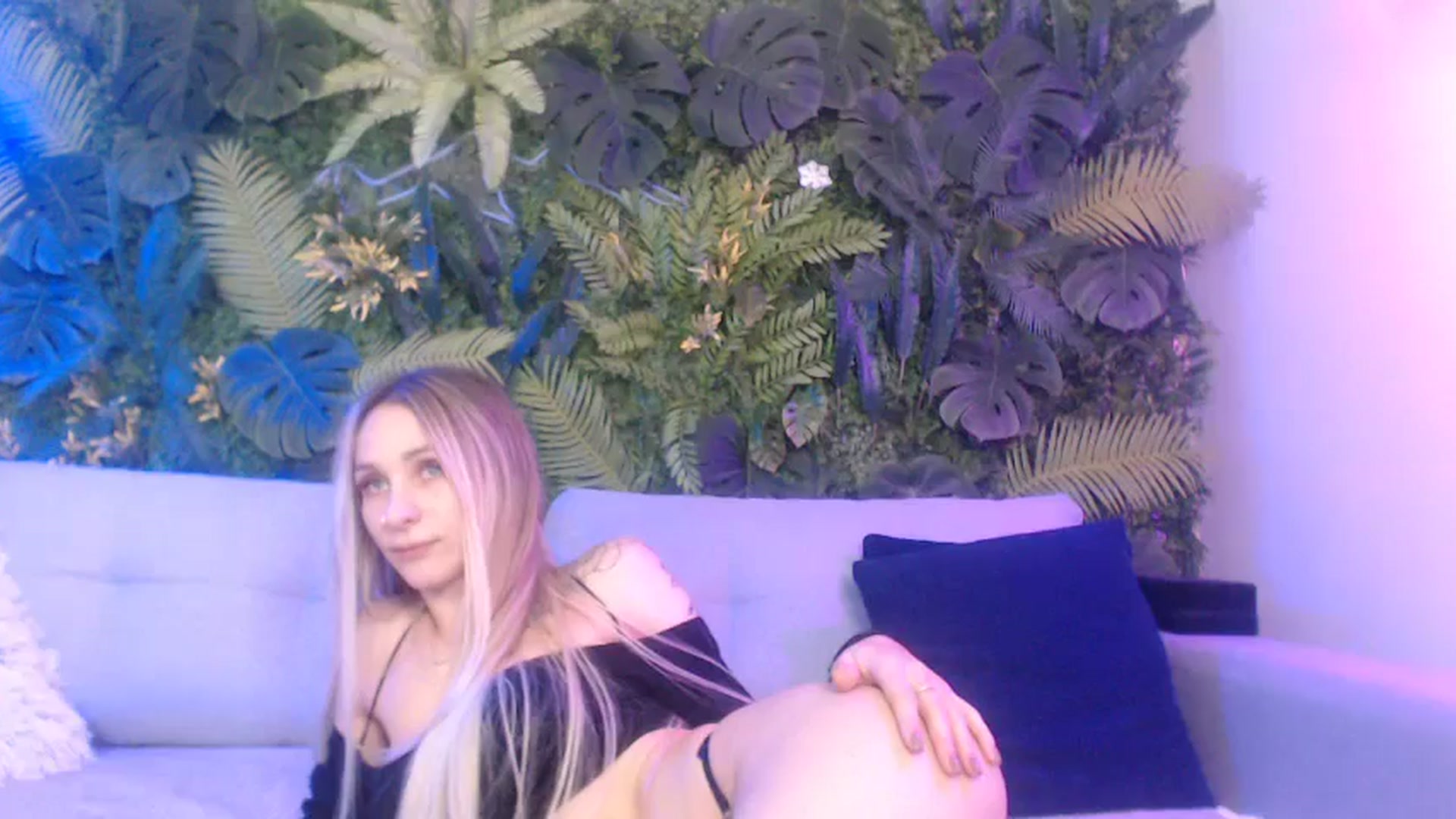 Gallery image thumbnail from Horny_Blond's myfreecams stream on, 11/02/2024, 12:19 image 20 of 20