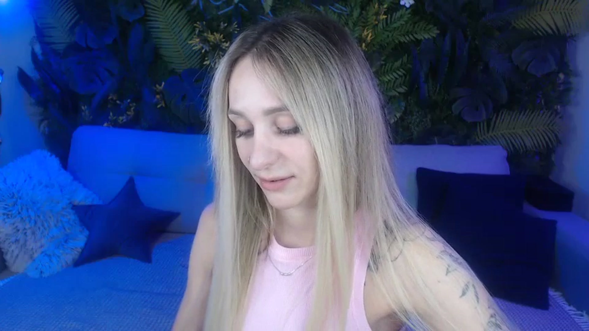 Gallery image thumbnail from Horny_Blond's myfreecams stream on, 11/03/2024, 09:33 image 7 of 20