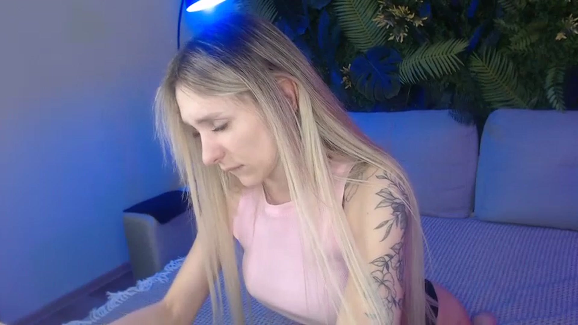 Gallery image thumbnail from Horny_Blond's myfreecams stream on, 11/03/2024, 11:58 image 3 of 20