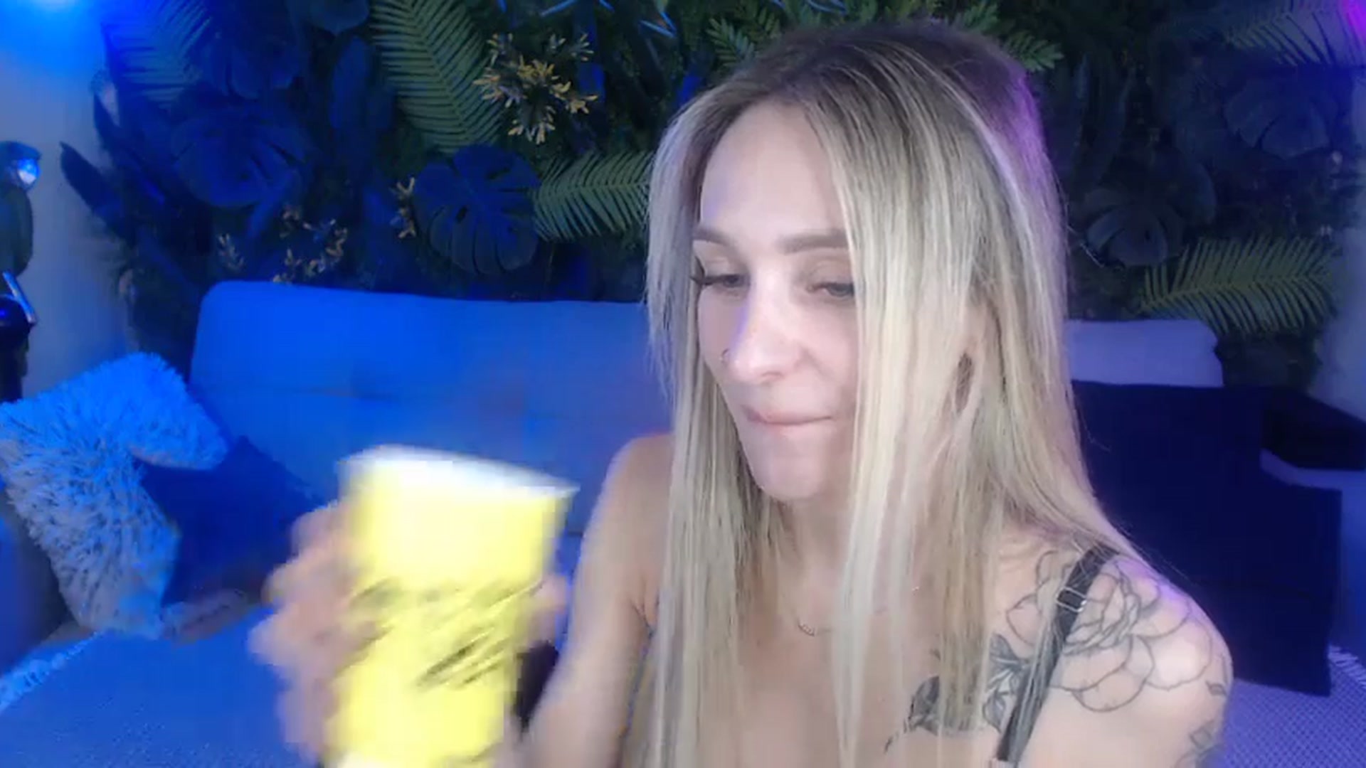 Gallery image thumbnail from Horny_Blond's myfreecams stream on, 11/04/2024, 09:34 image 9 of 20