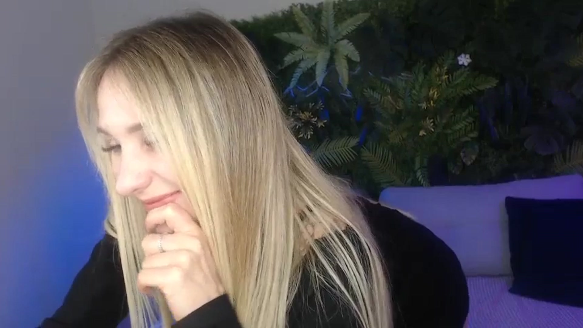 Gallery image thumbnail from Horny_Blond's myfreecams stream on, 11/06/2024, 10:26 image 7 of 20
