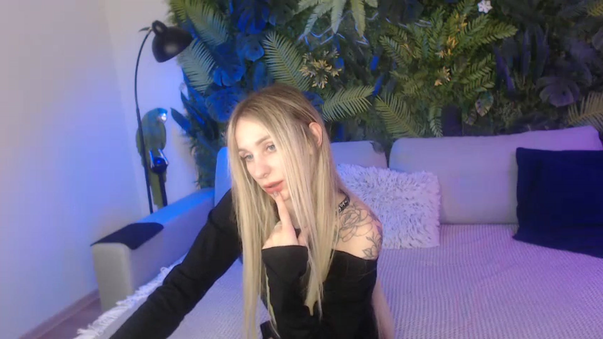 Gallery image thumbnail from Horny_Blond's myfreecams stream on, 11/06/2024, 10:40 image 16 of 20