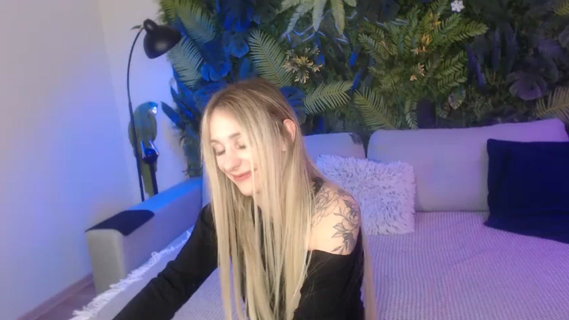 Gallery image thumbnail from Horny_Blond's myfreecams stream on, 11/06/2024, 10:40 image 13 of 20