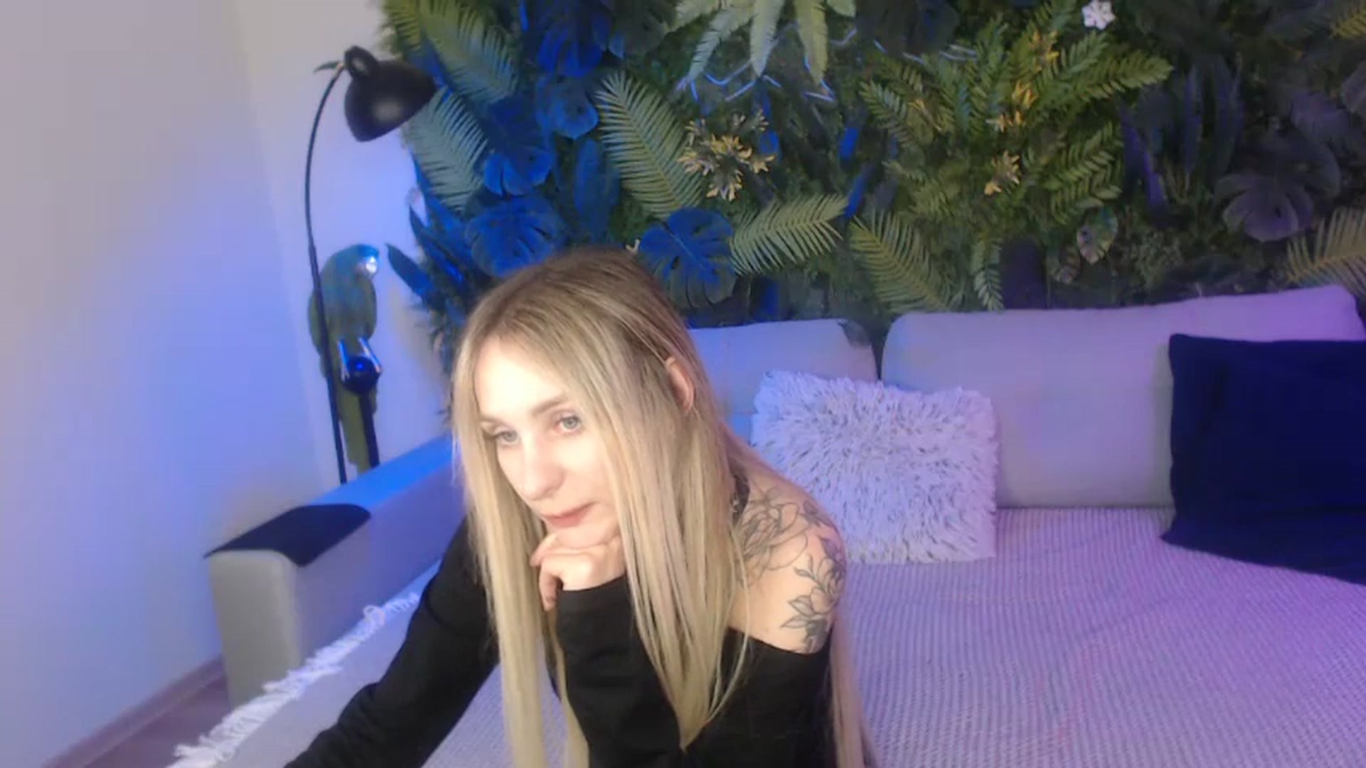 Gallery image thumbnail from Horny_Blond's myfreecams stream on, 11/06/2024, 10:40 image 10 of 20