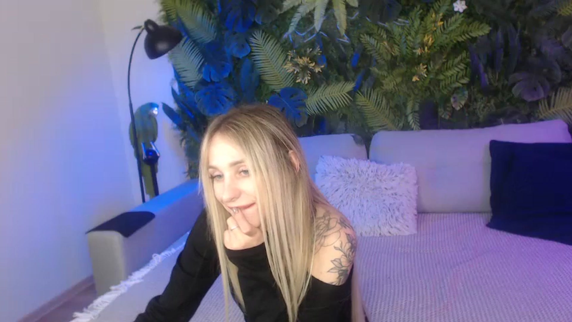 Gallery image thumbnail from Horny_Blond's myfreecams stream on, 11/06/2024, 10:40 image 9 of 20