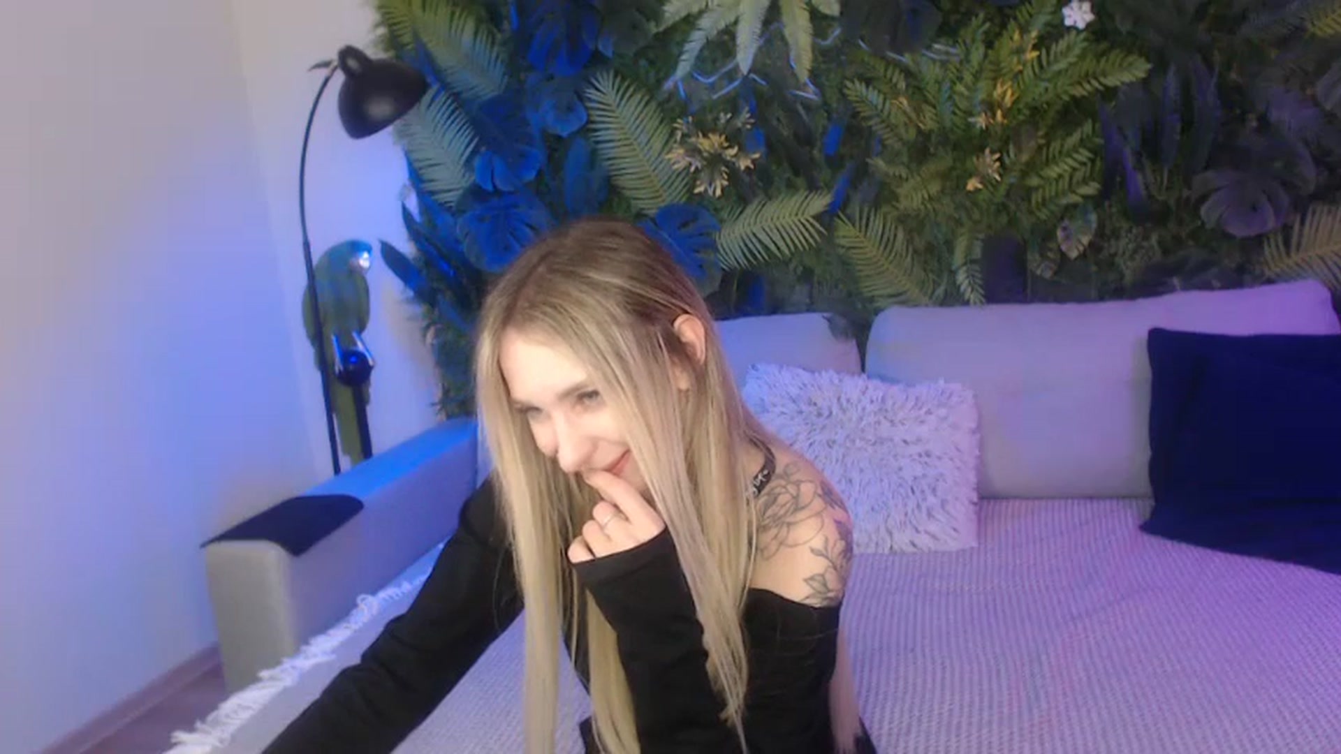 Gallery image thumbnail from Horny_Blond's myfreecams stream on, 11/06/2024, 10:40 image 15 of 20