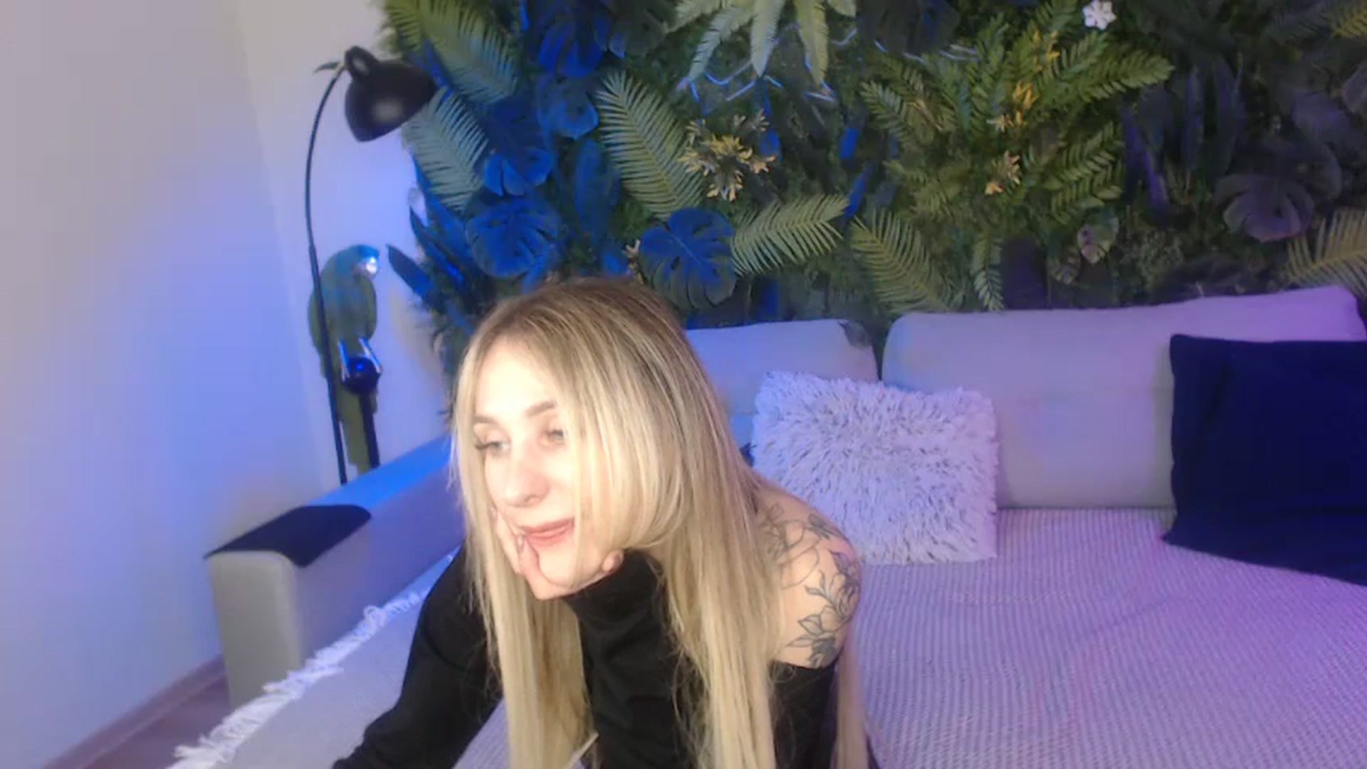 Gallery image thumbnail from Horny_Blond's myfreecams stream on, 11/06/2024, 10:40 image 12 of 20