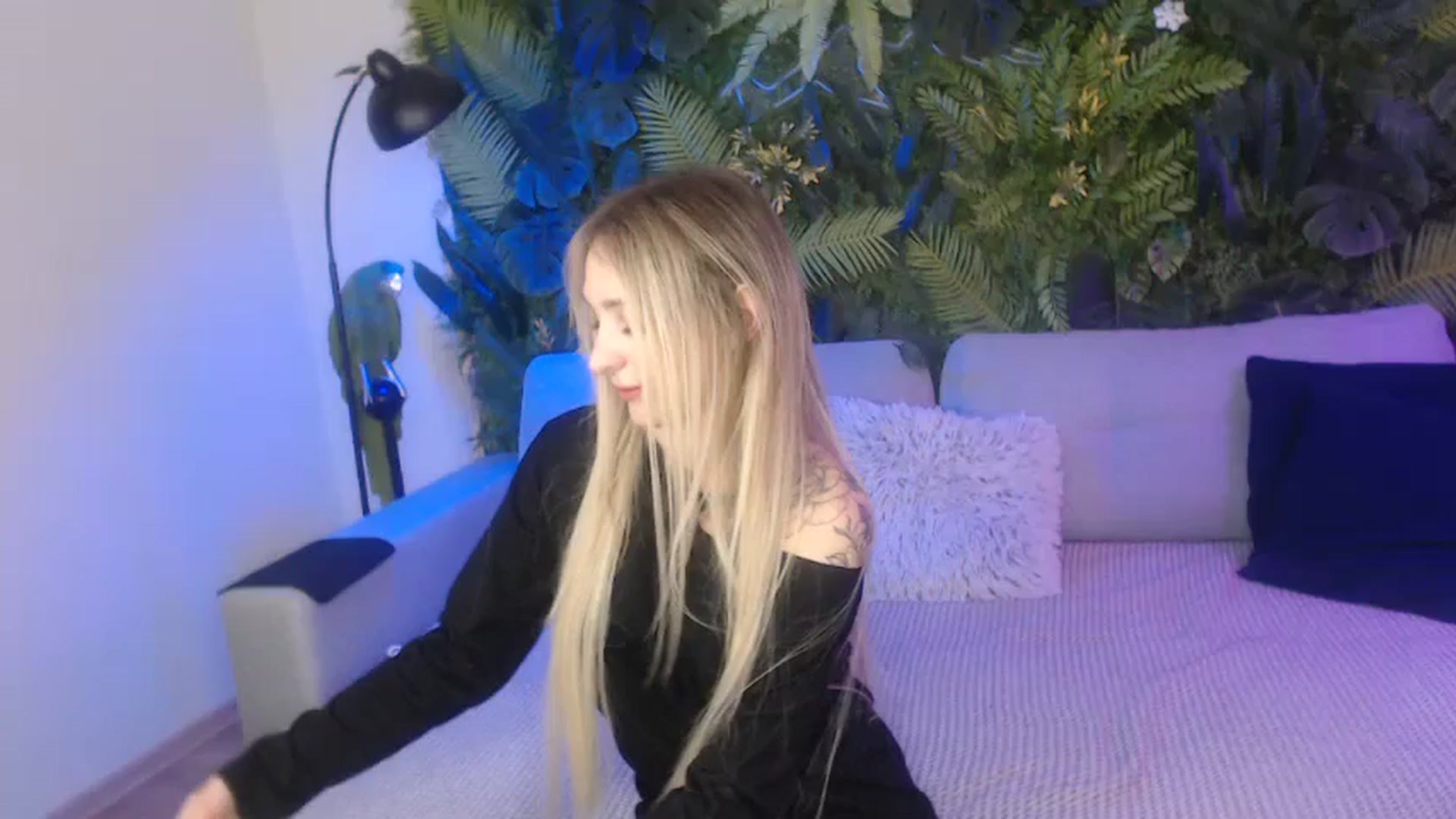 Gallery image thumbnail from Horny_Blond's myfreecams stream on, 11/06/2024, 10:40 image 8 of 20