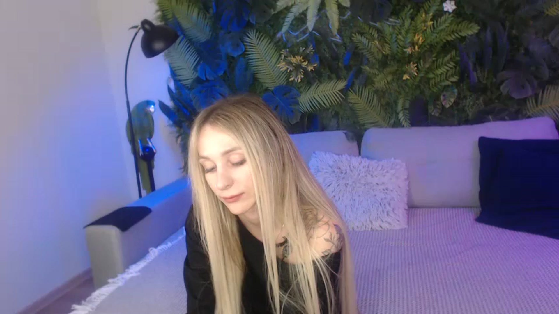Gallery image thumbnail from Horny_Blond's myfreecams stream on, 11/06/2024, 10:40 image 5 of 20