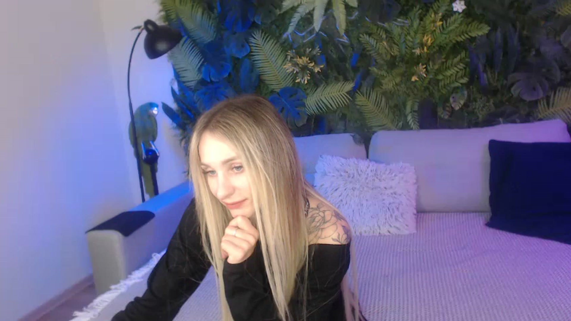 Gallery image thumbnail from Horny_Blond's myfreecams stream on, 11/06/2024, 10:40 image 3 of 20