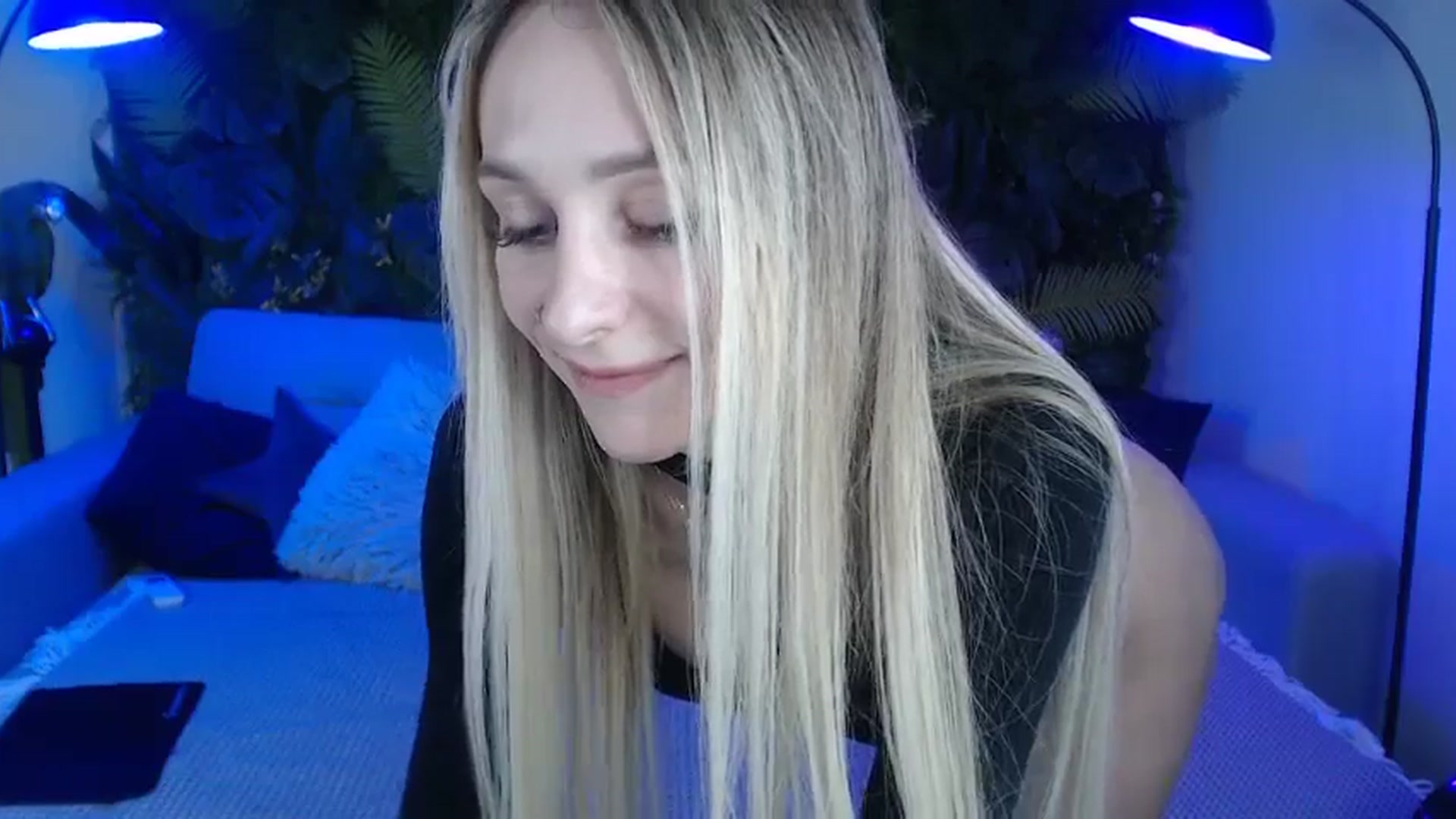 Gallery image thumbnail from Horny_Blond's myfreecams stream on, 11/09/2024, 11:04 image 9 of 20