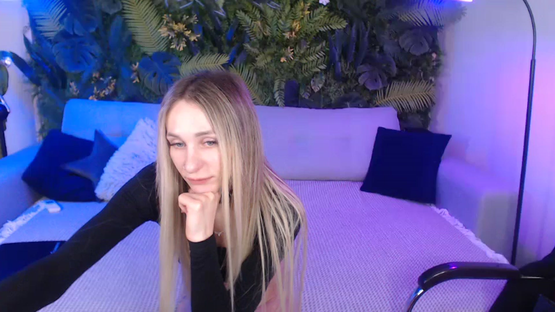 Gallery image thumbnail from Horny_Blond's myfreecams stream on, 11/09/2024, 11:18 image 4 of 20