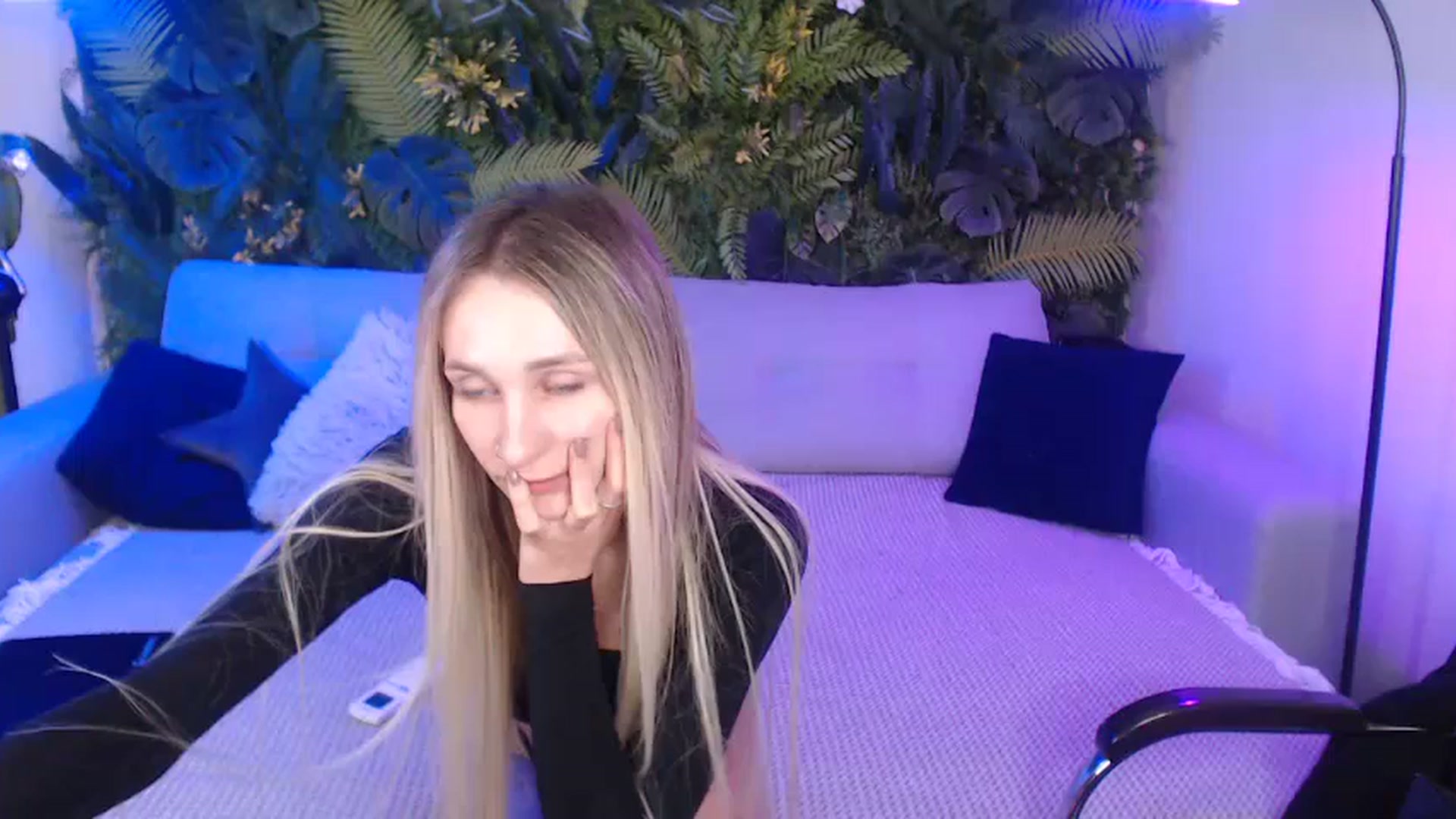 Gallery image thumbnail from Horny_Blond's myfreecams stream on, 11/09/2024, 11:18 image 15 of 20