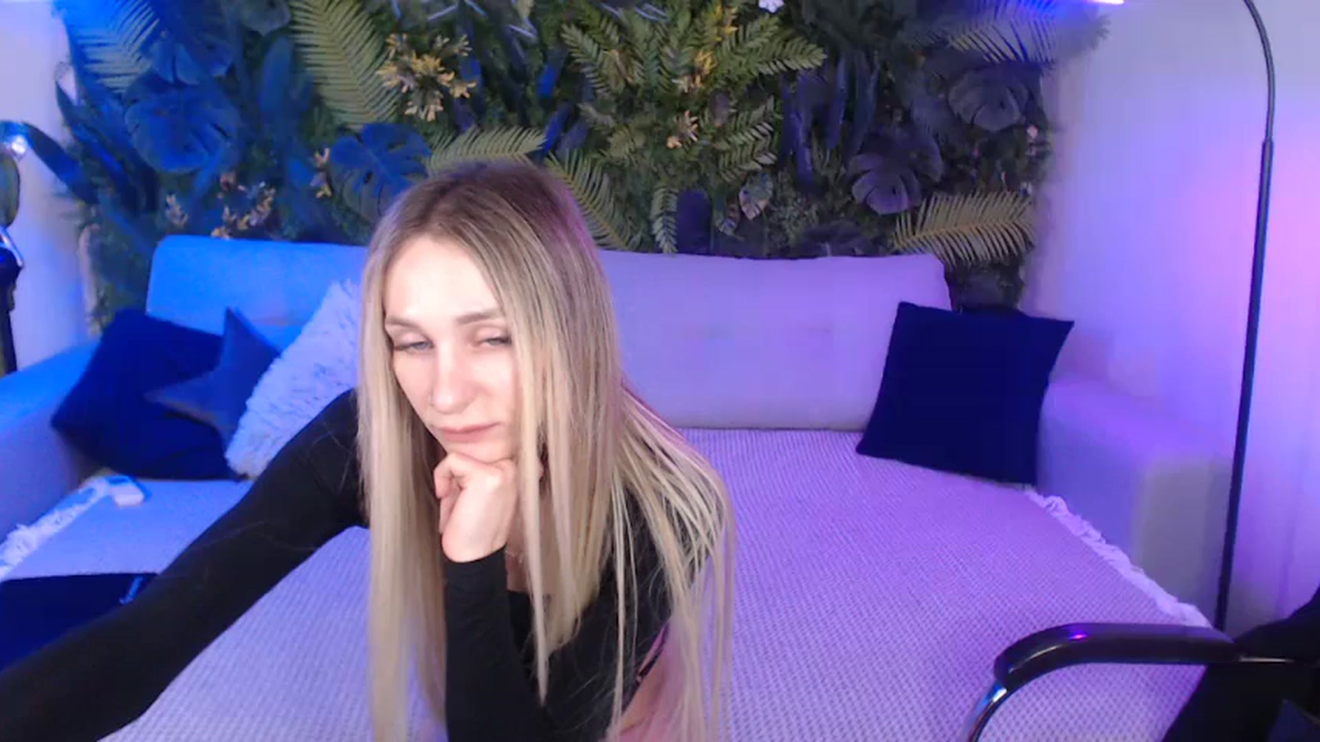 Gallery image thumbnail from Horny_Blond's myfreecams stream on, 11/09/2024, 11:18 image 1 of 20