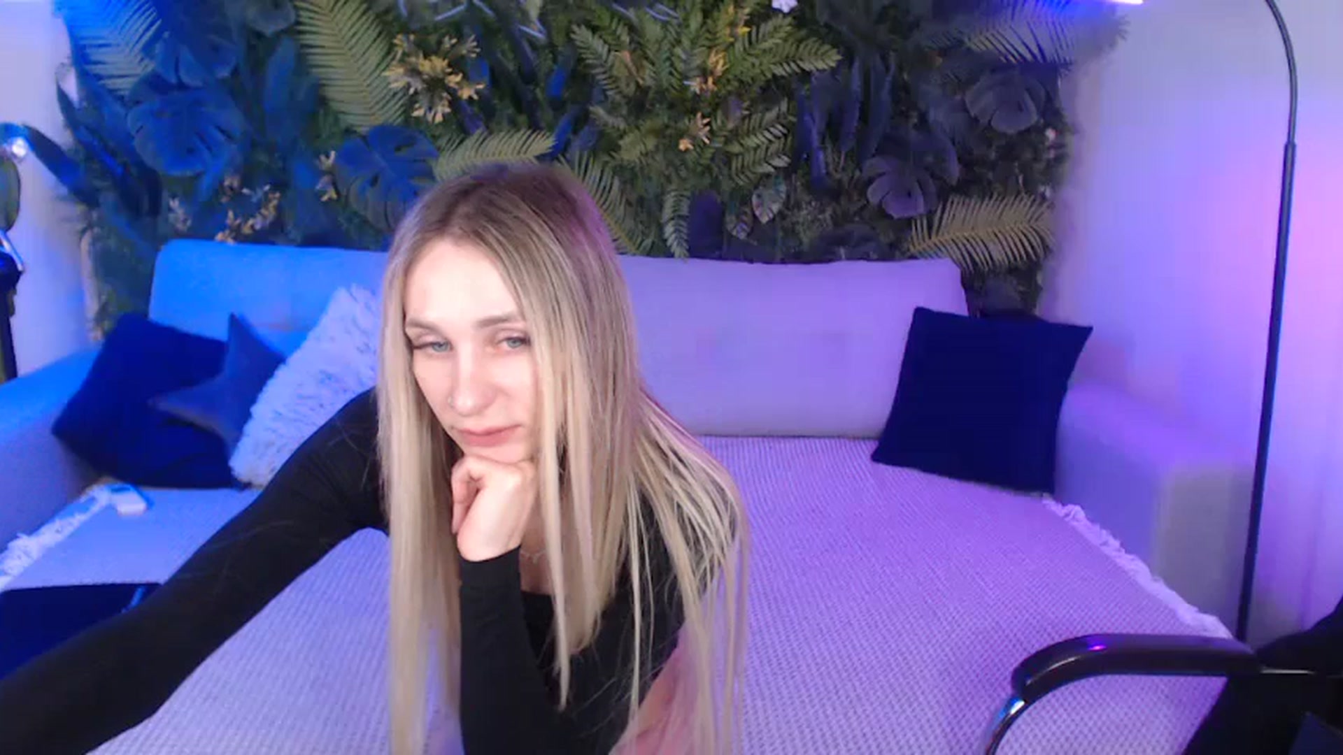 Gallery image thumbnail from Horny_Blond's myfreecams stream on, 11/09/2024, 11:18 image 2 of 20