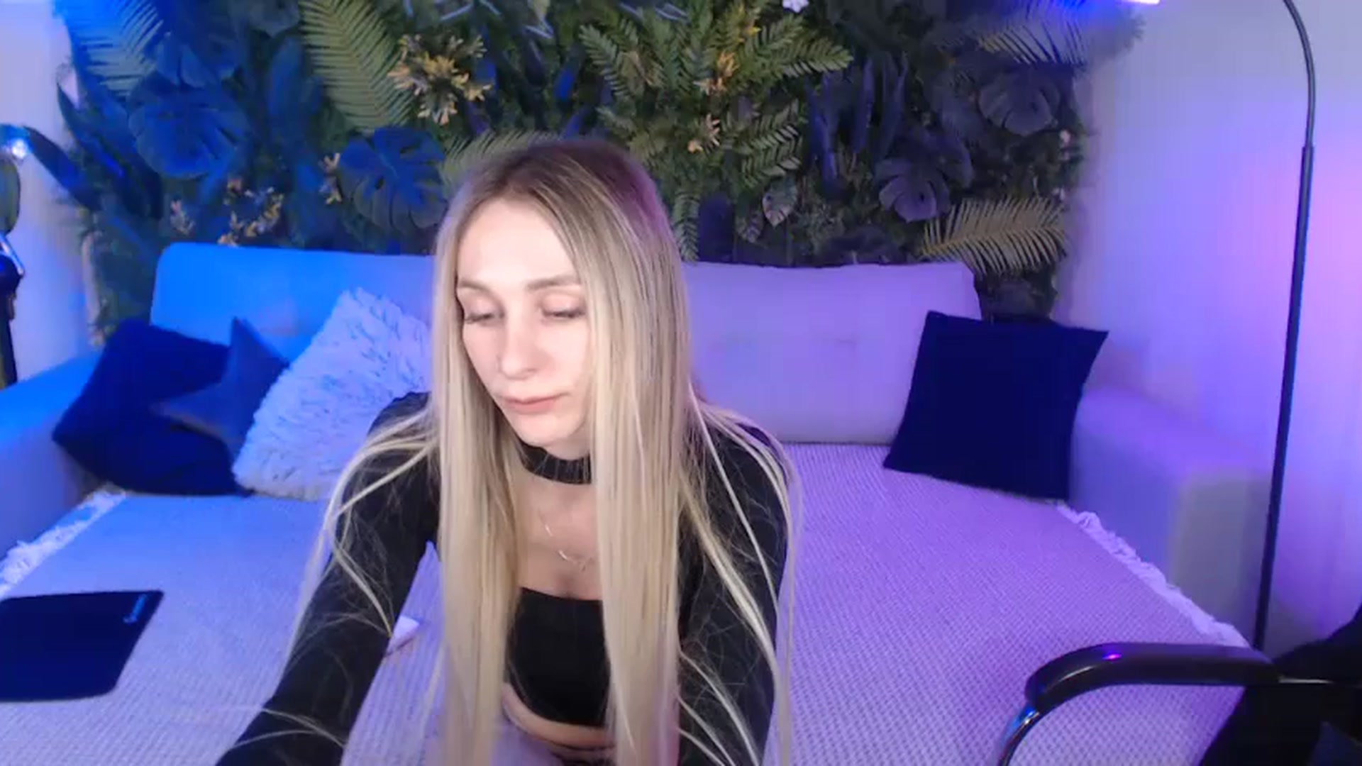 Gallery image thumbnail from Horny_Blond's myfreecams stream on, 11/09/2024, 11:18 image 13 of 20