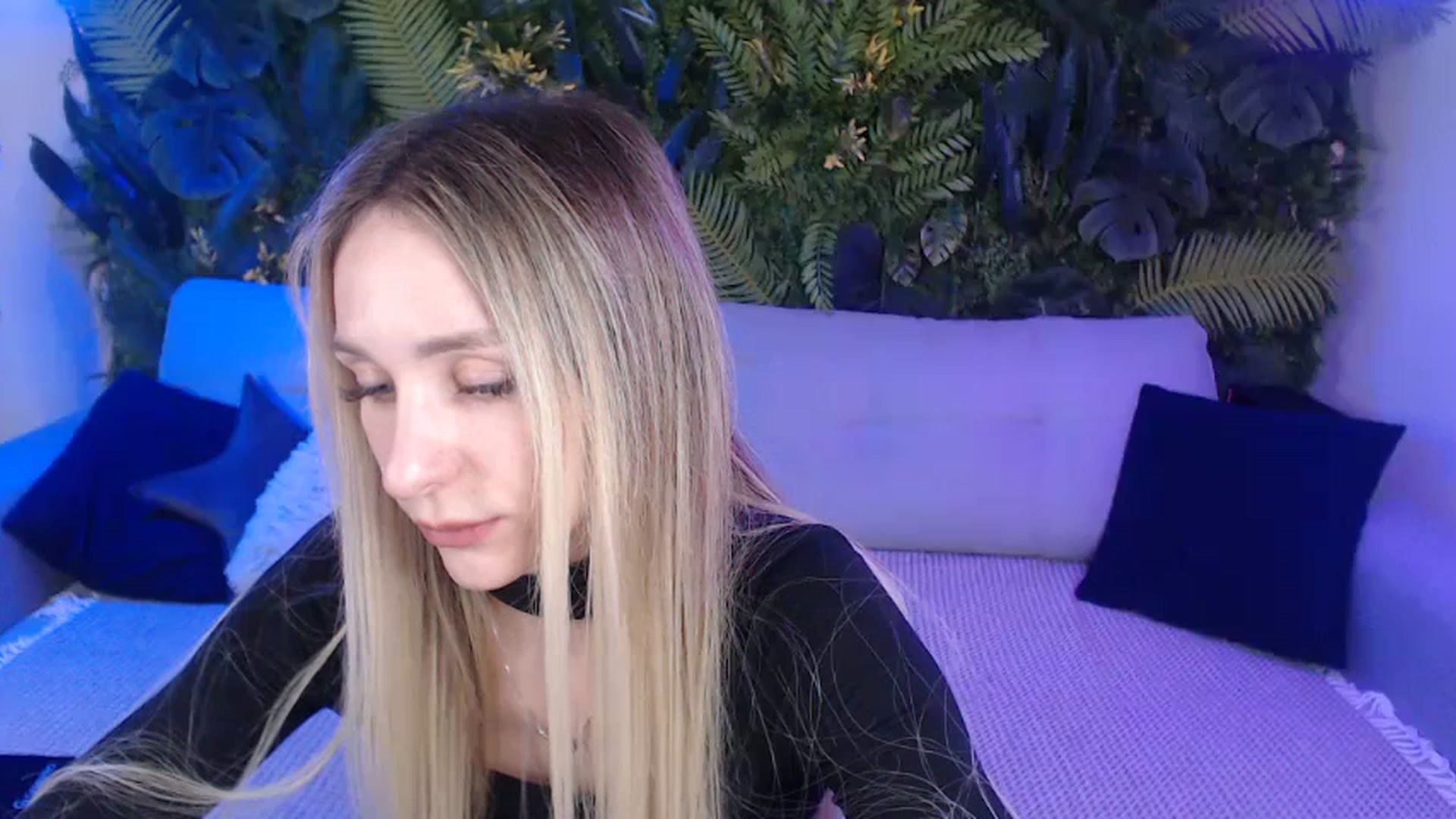 Gallery image thumbnail from Horny_Blond's myfreecams stream on, 11/09/2024, 11:18 image 18 of 20