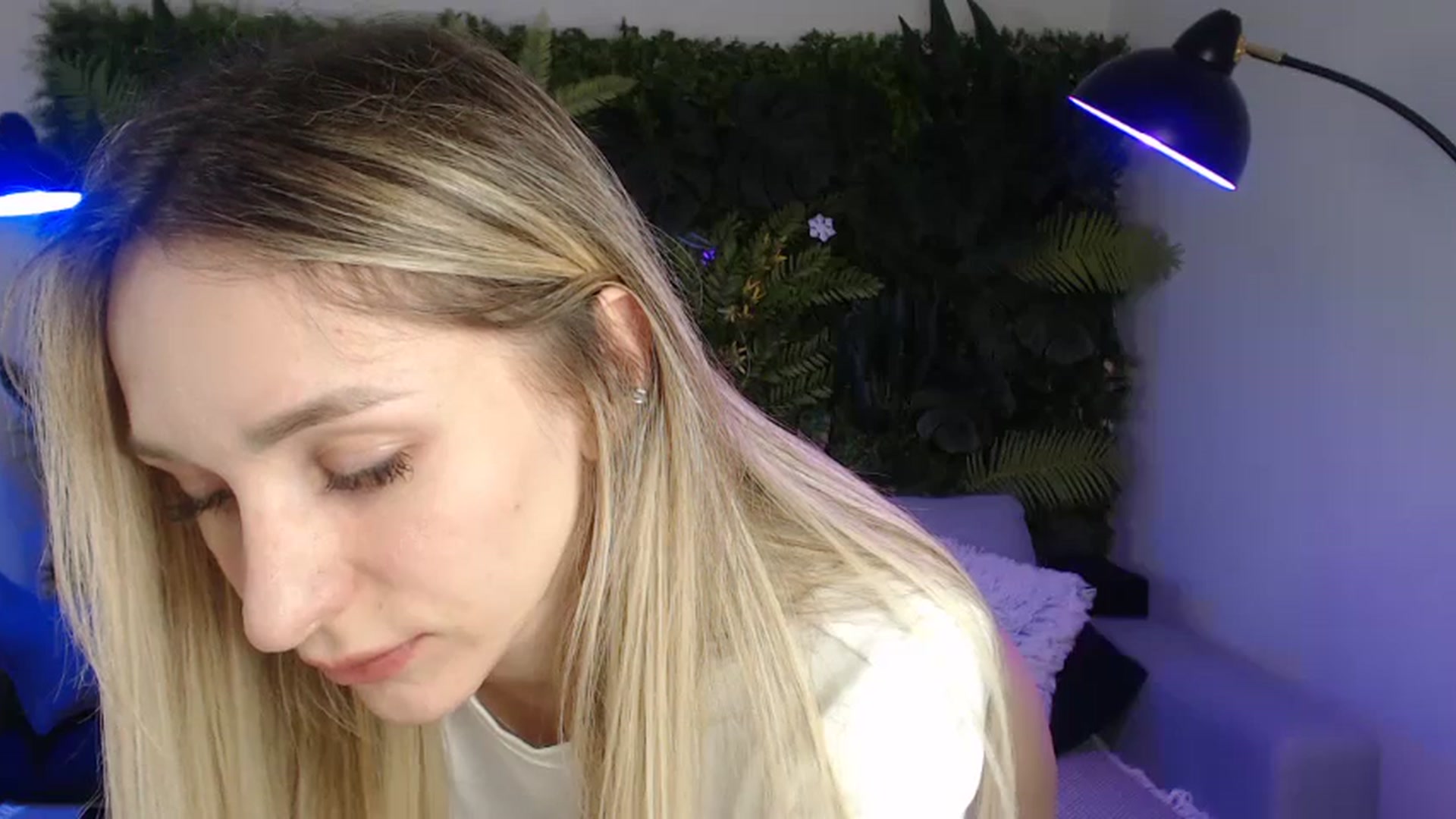 Gallery image thumbnail from Horny_Blond's myfreecams stream on, 11/12/2024, 10:55 image 5 of 20
