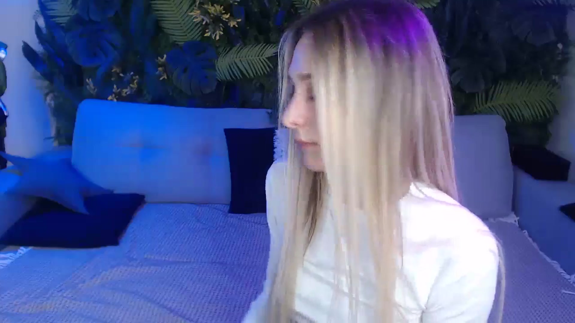 Gallery image thumbnail from Horny_Blond's myfreecams stream on, 11/12/2024, 13:37 image 3 of 20